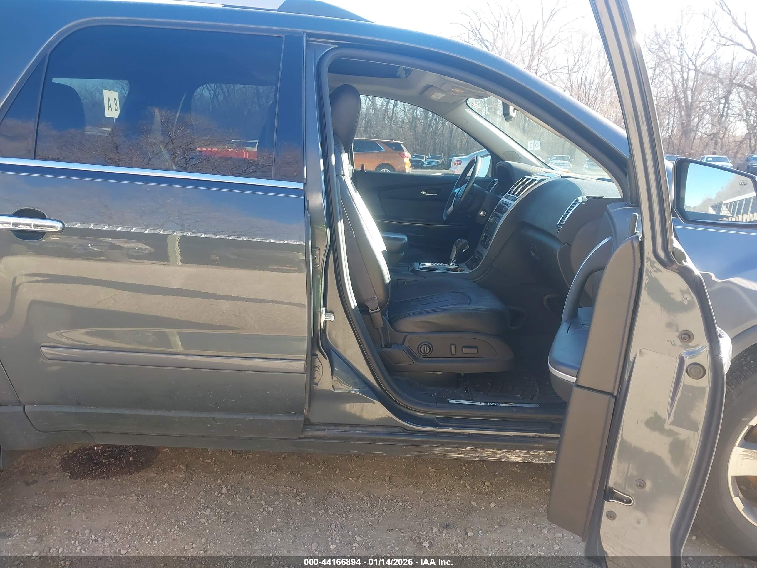 GMC ACADIA image 5