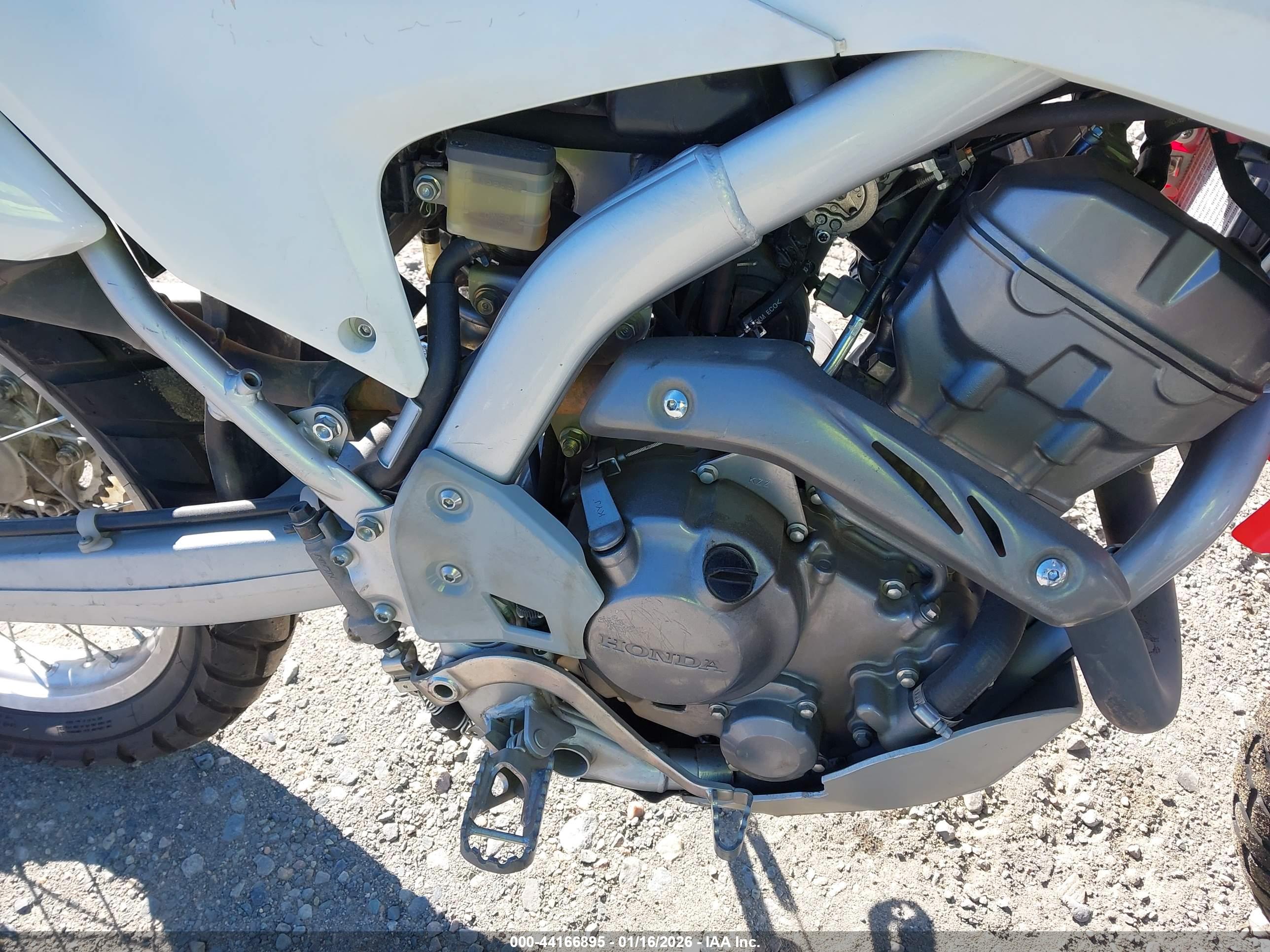 HONDA CRF250 image 8