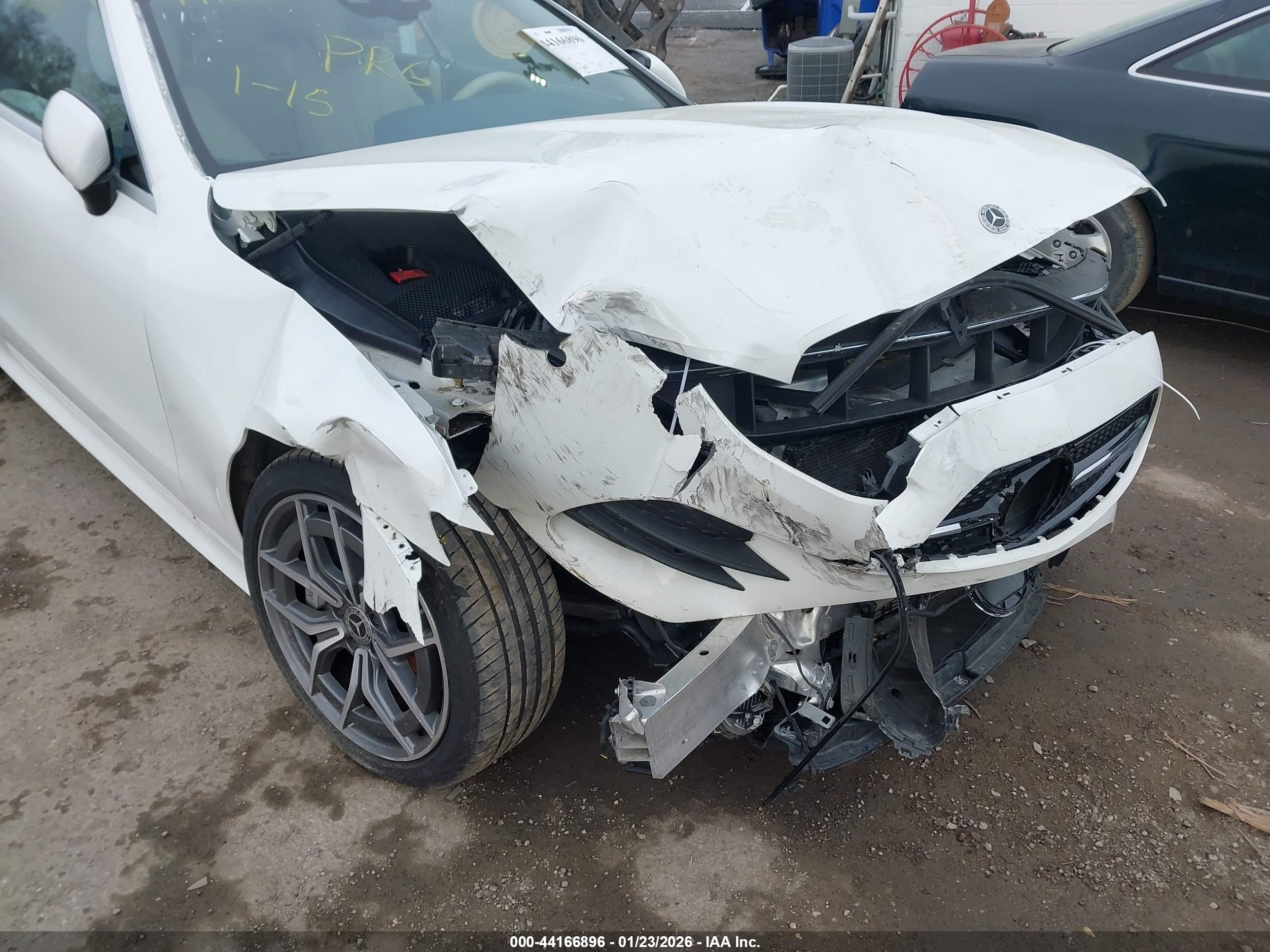 MERCEDES-BENZ E image 6