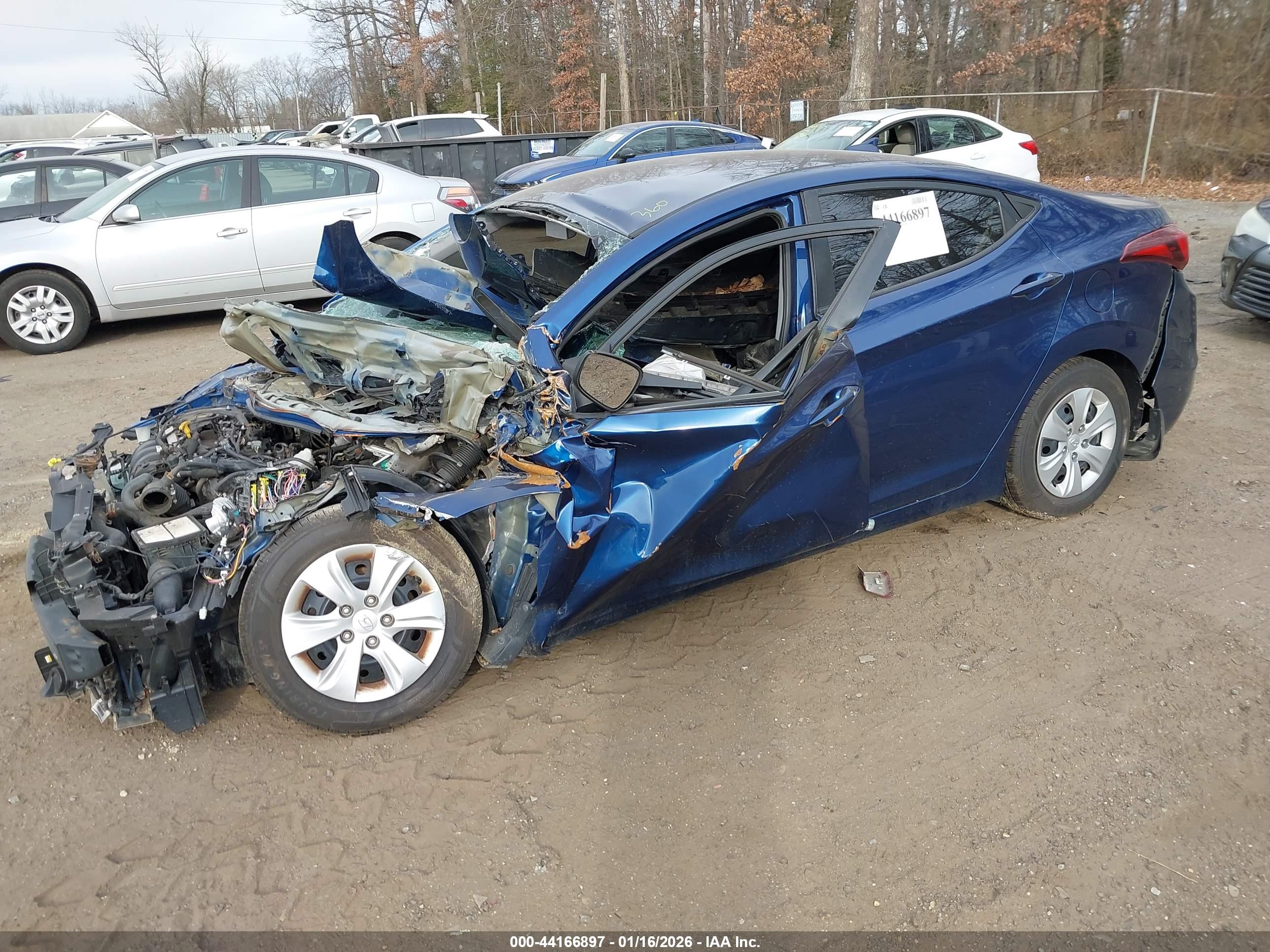 HYUNDAI ELANTRA image 2
