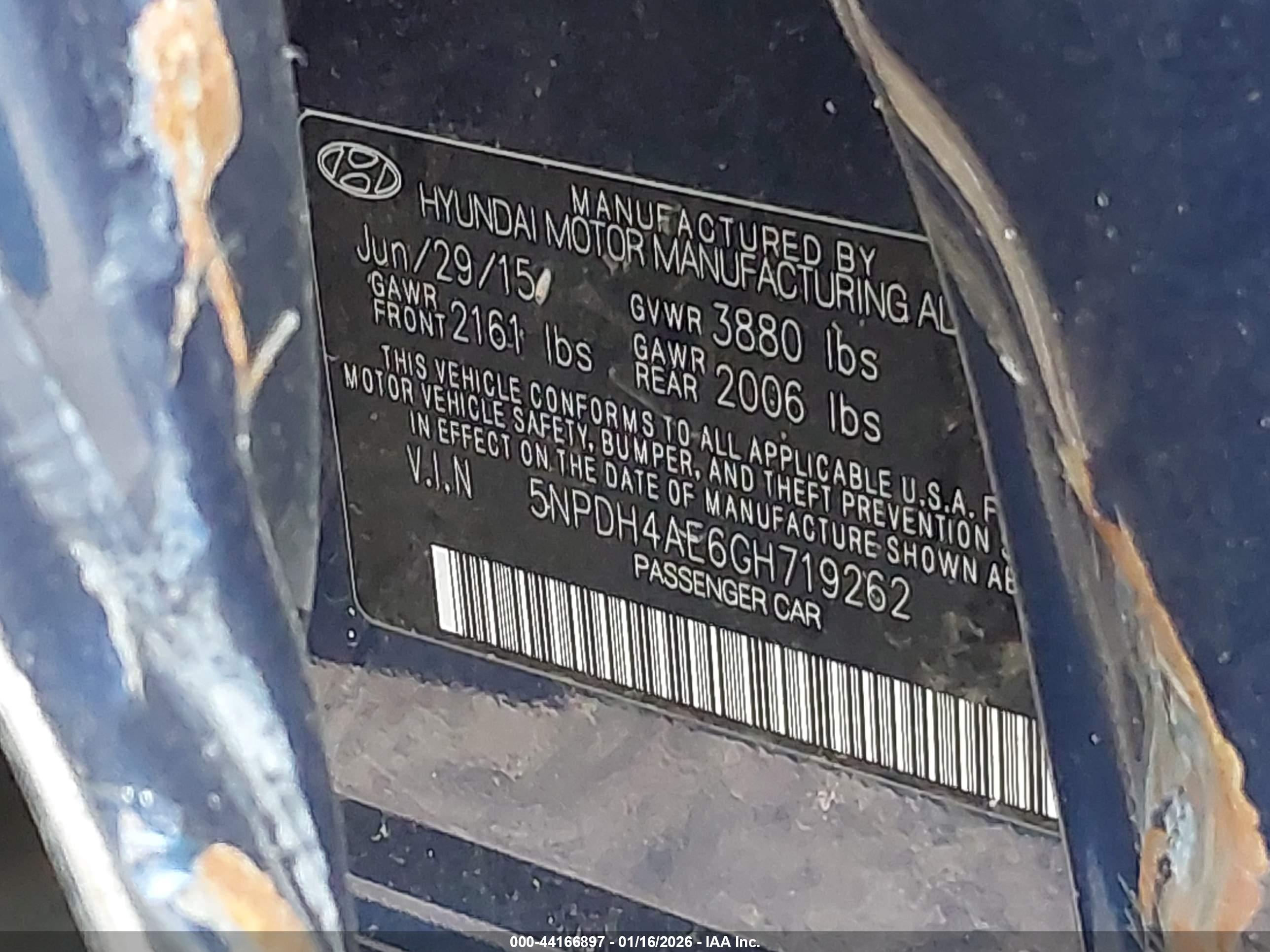 HYUNDAI ELANTRA image 9