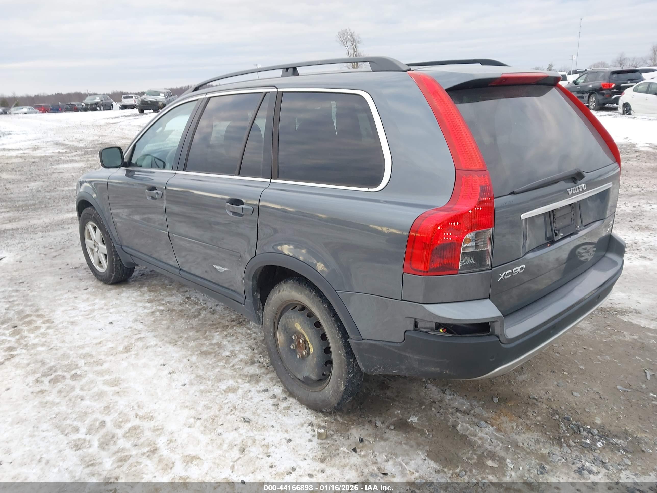 VOLVO XC90 image 3