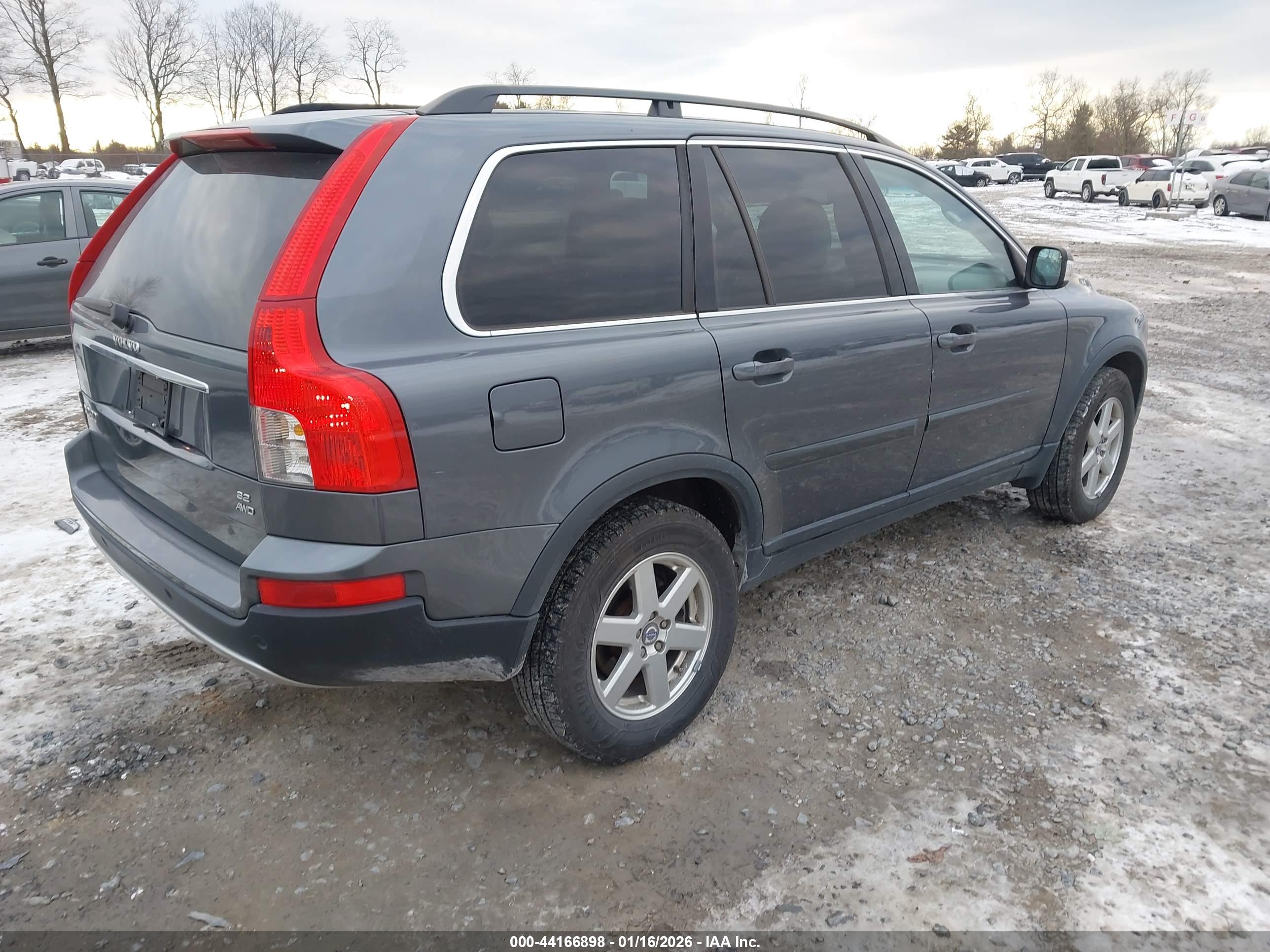 VOLVO XC90 image 4