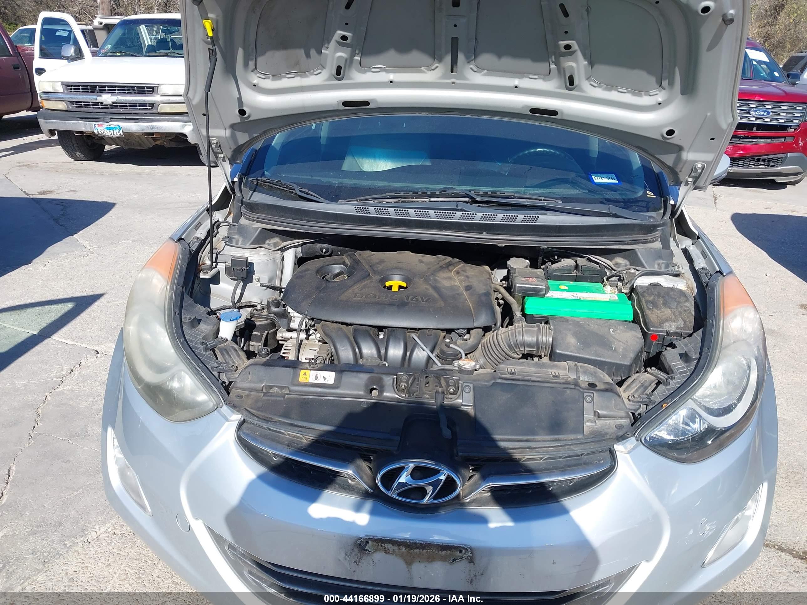 HYUNDAI ELANTRA image 10