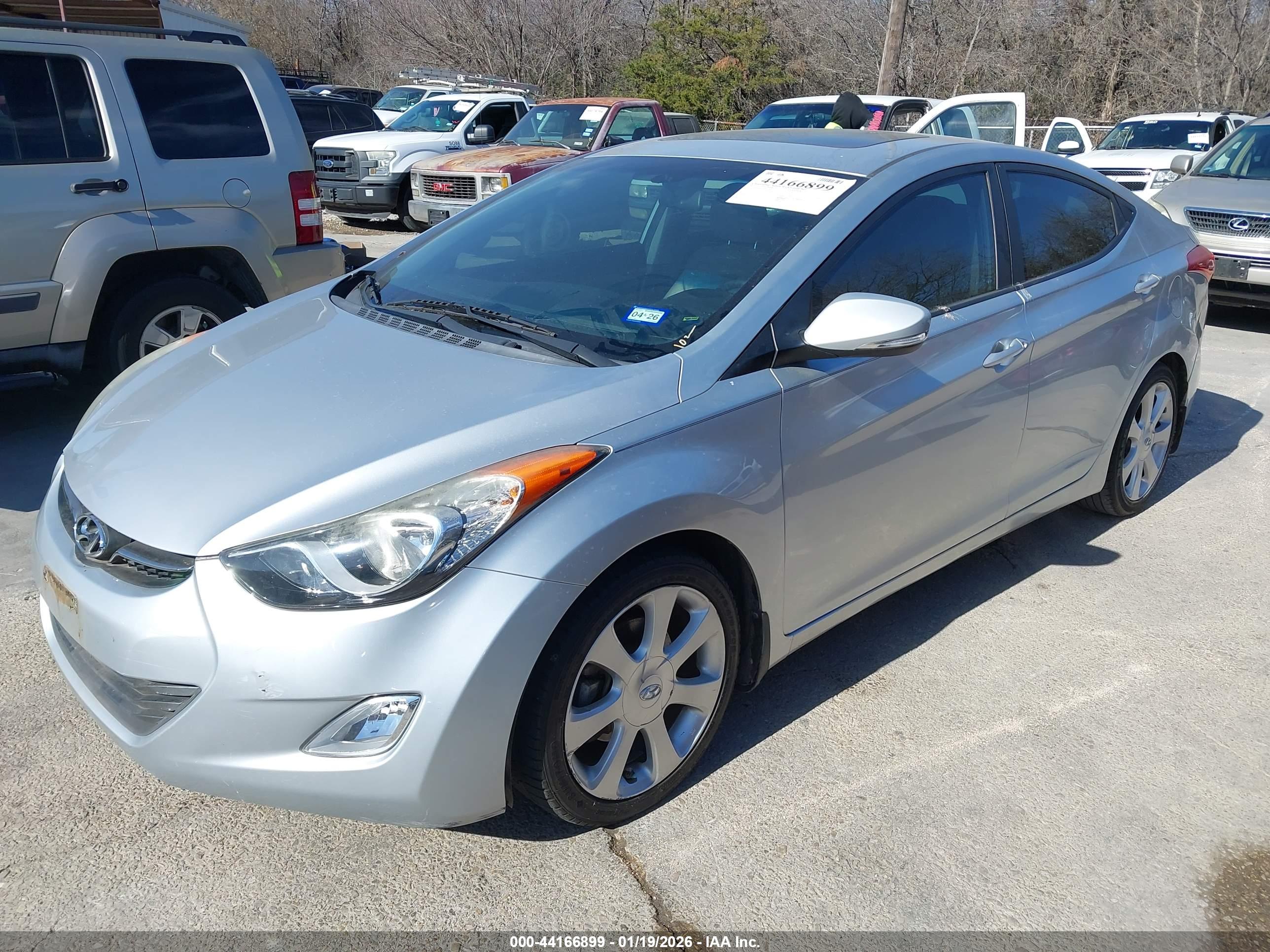 HYUNDAI ELANTRA image 2