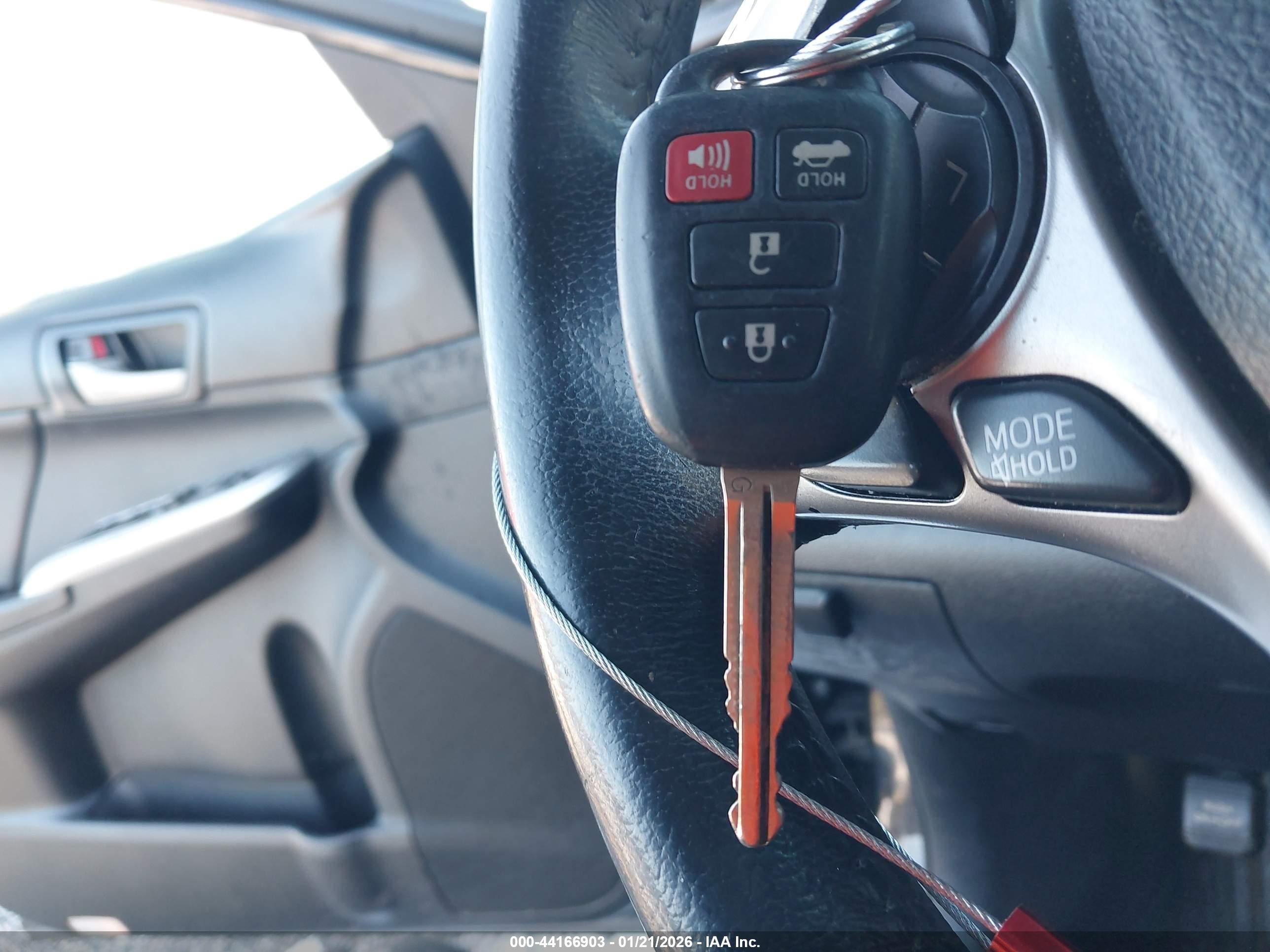 TOYOTA CAMRY image 11
