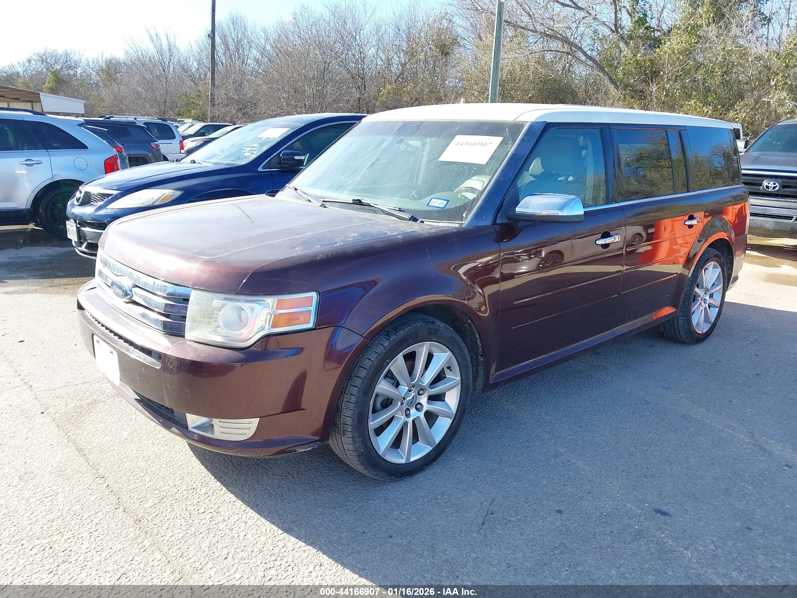 FORD FLEX image 2