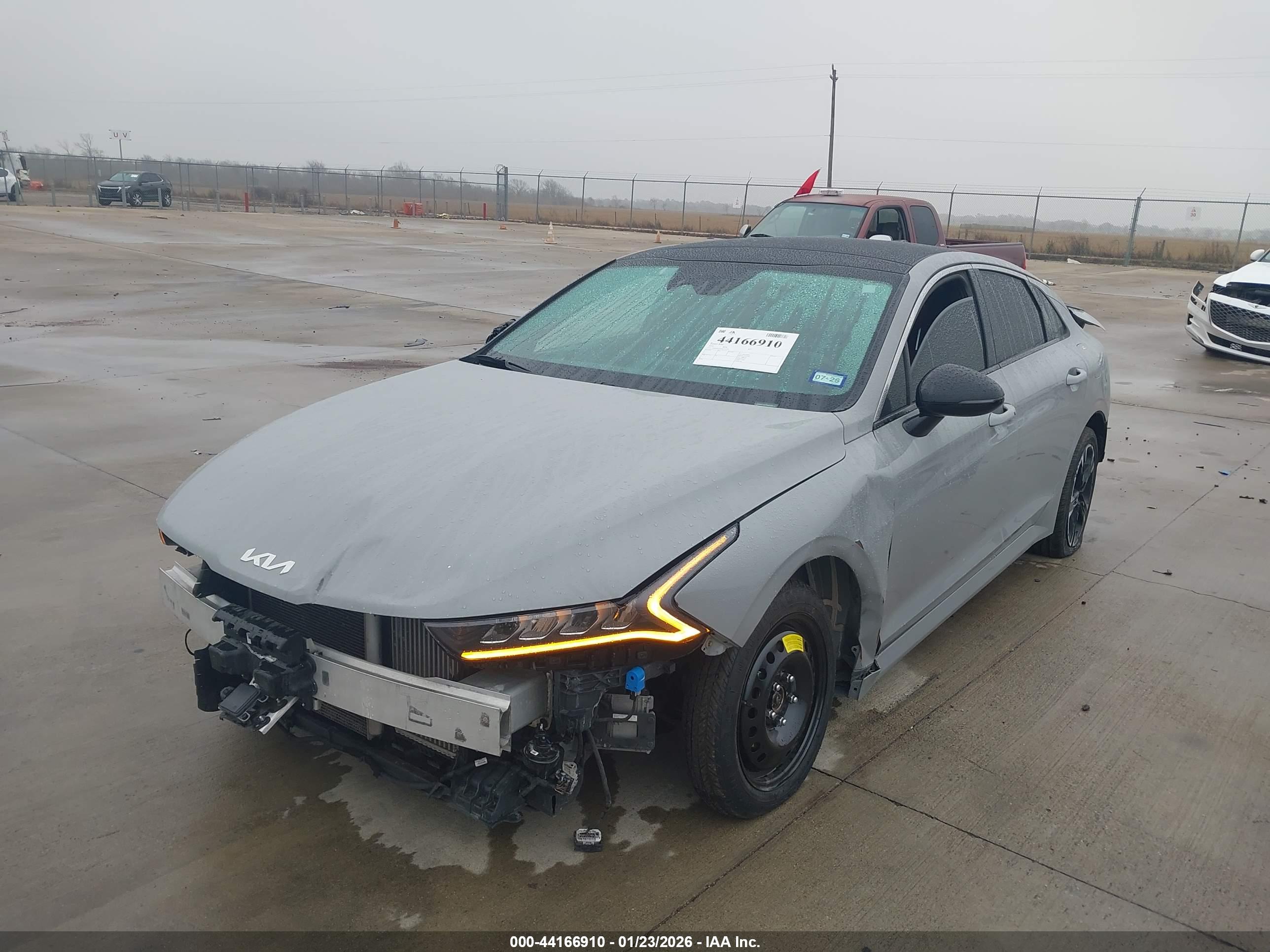 KIA K5 image 6