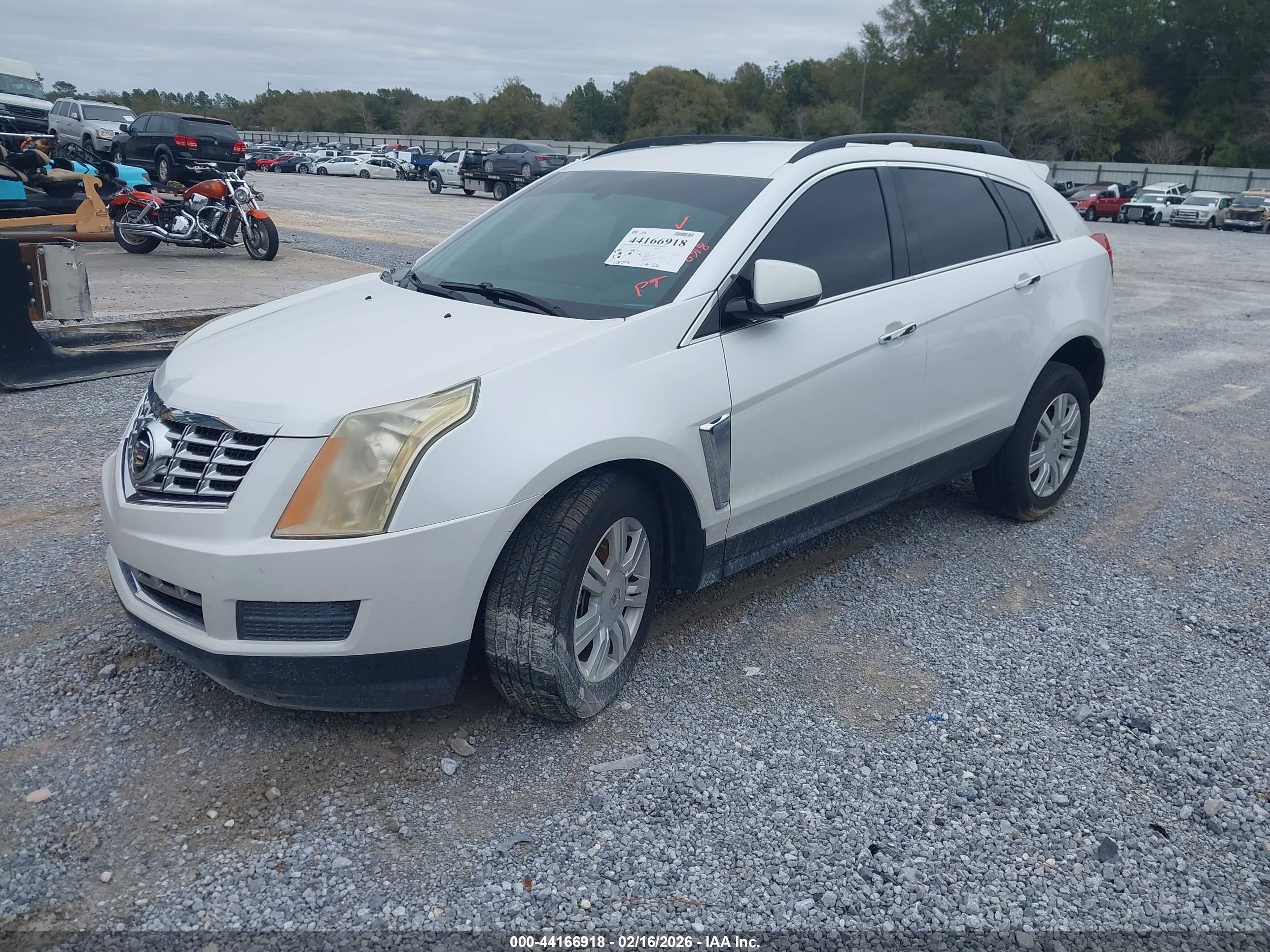 CADILLAC SRX image 2