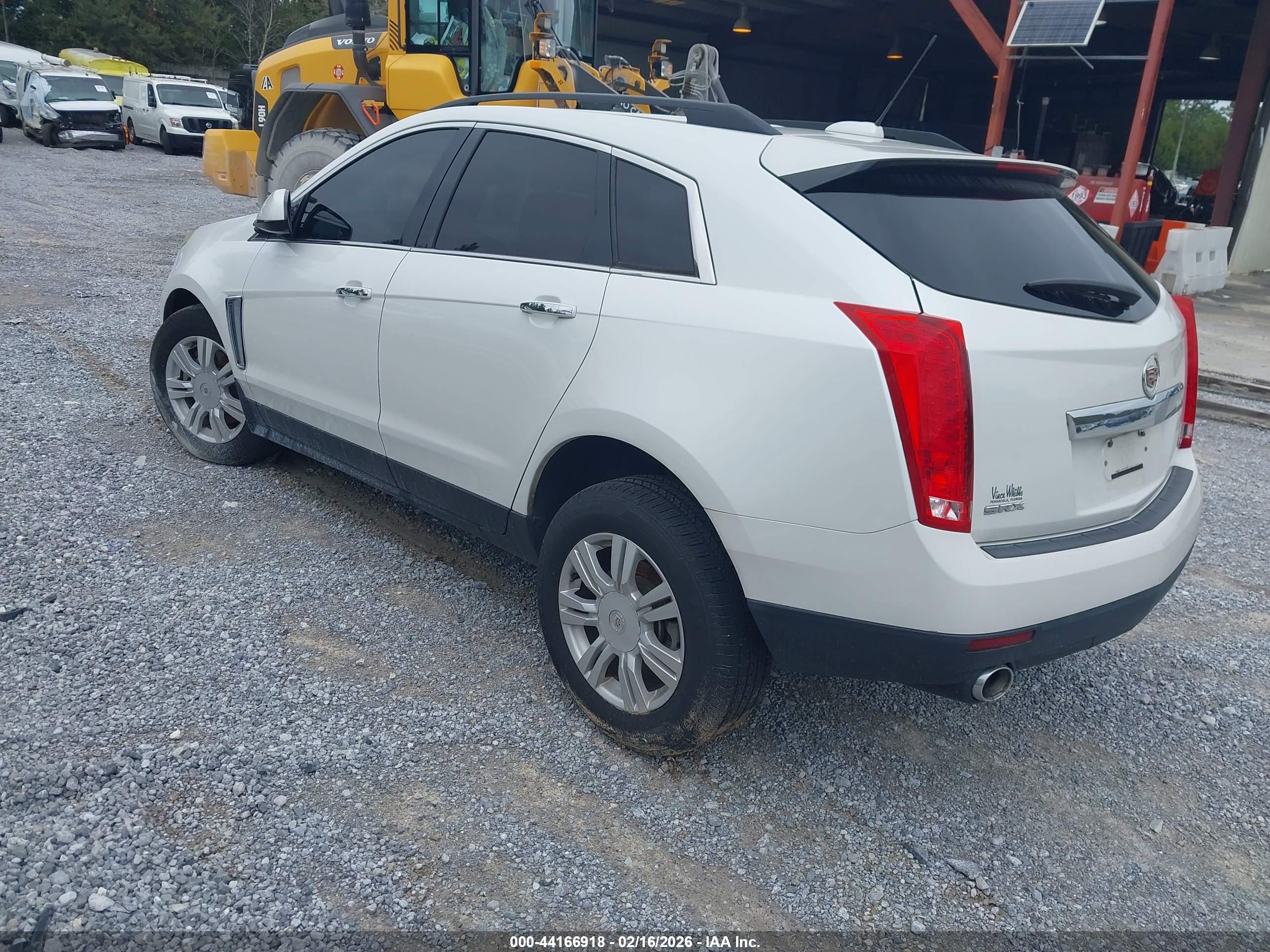 CADILLAC SRX image 3