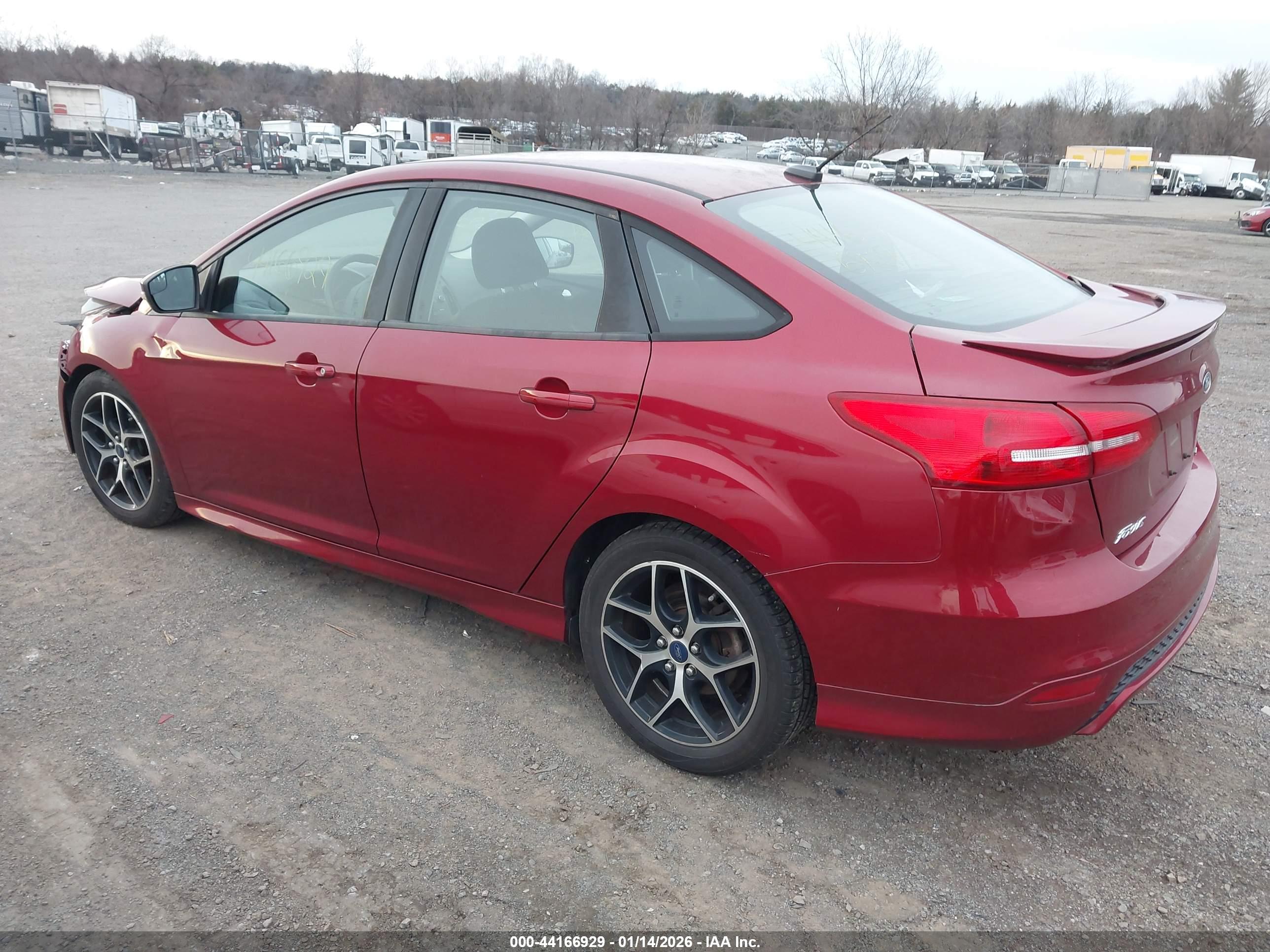 FORD FOCUS image 3