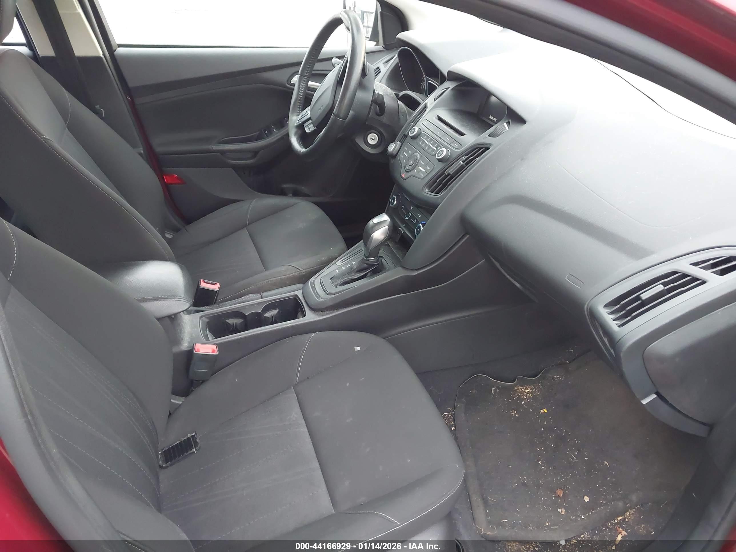 FORD FOCUS image 5