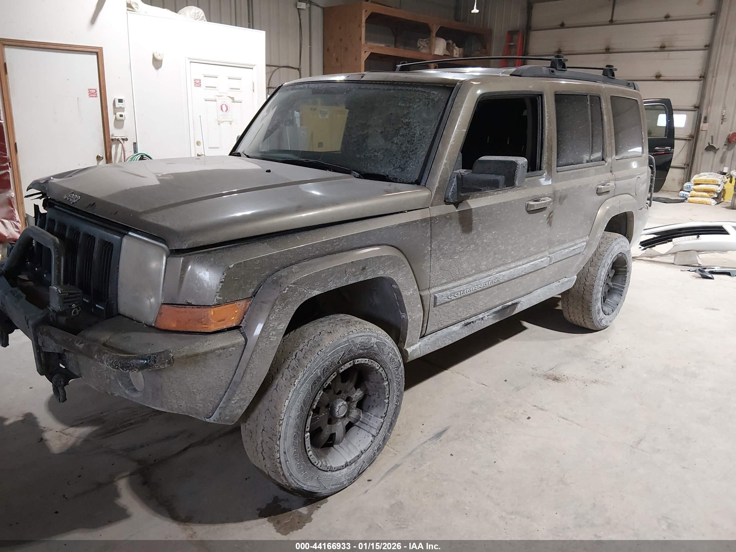 JEEP COMMANDER image 2