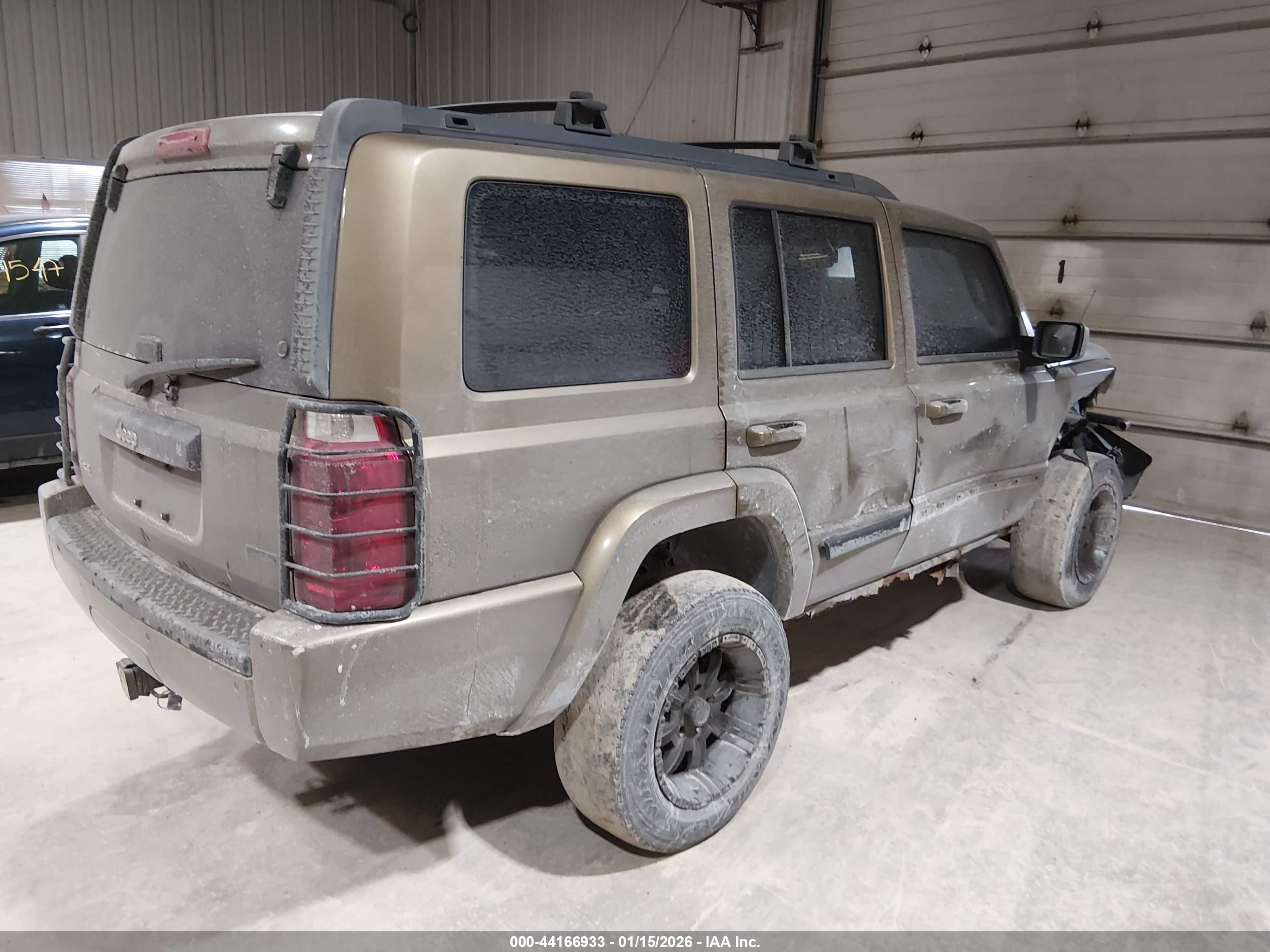 JEEP COMMANDER image 4