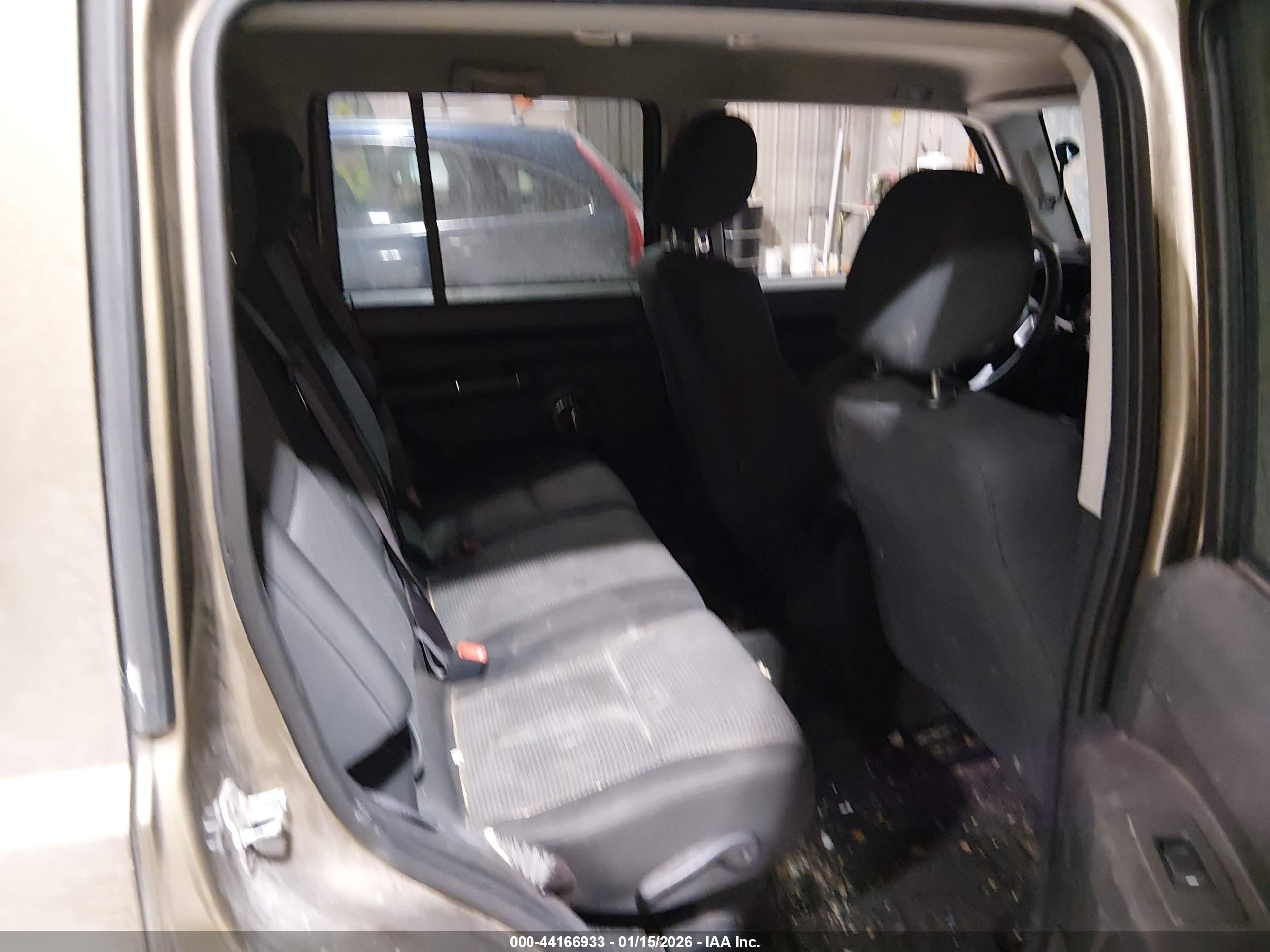 JEEP COMMANDER image 8