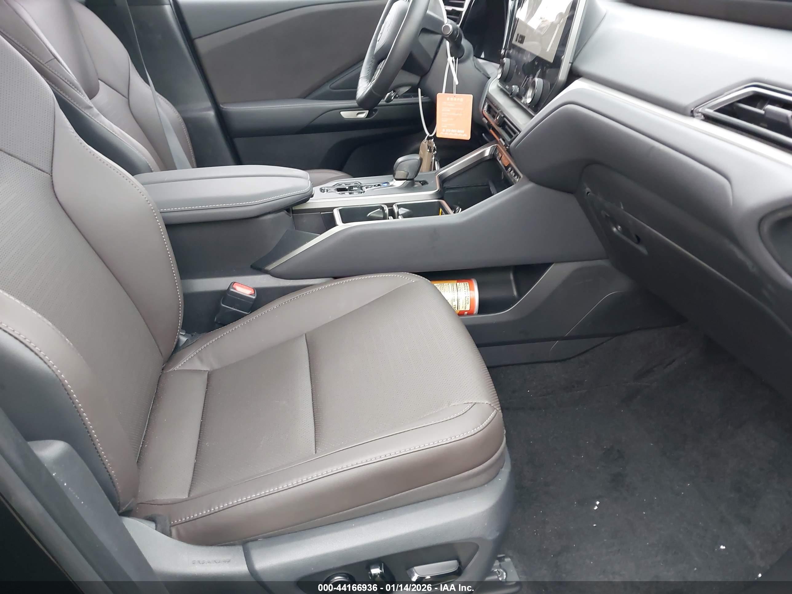 LEXUS TX image 5