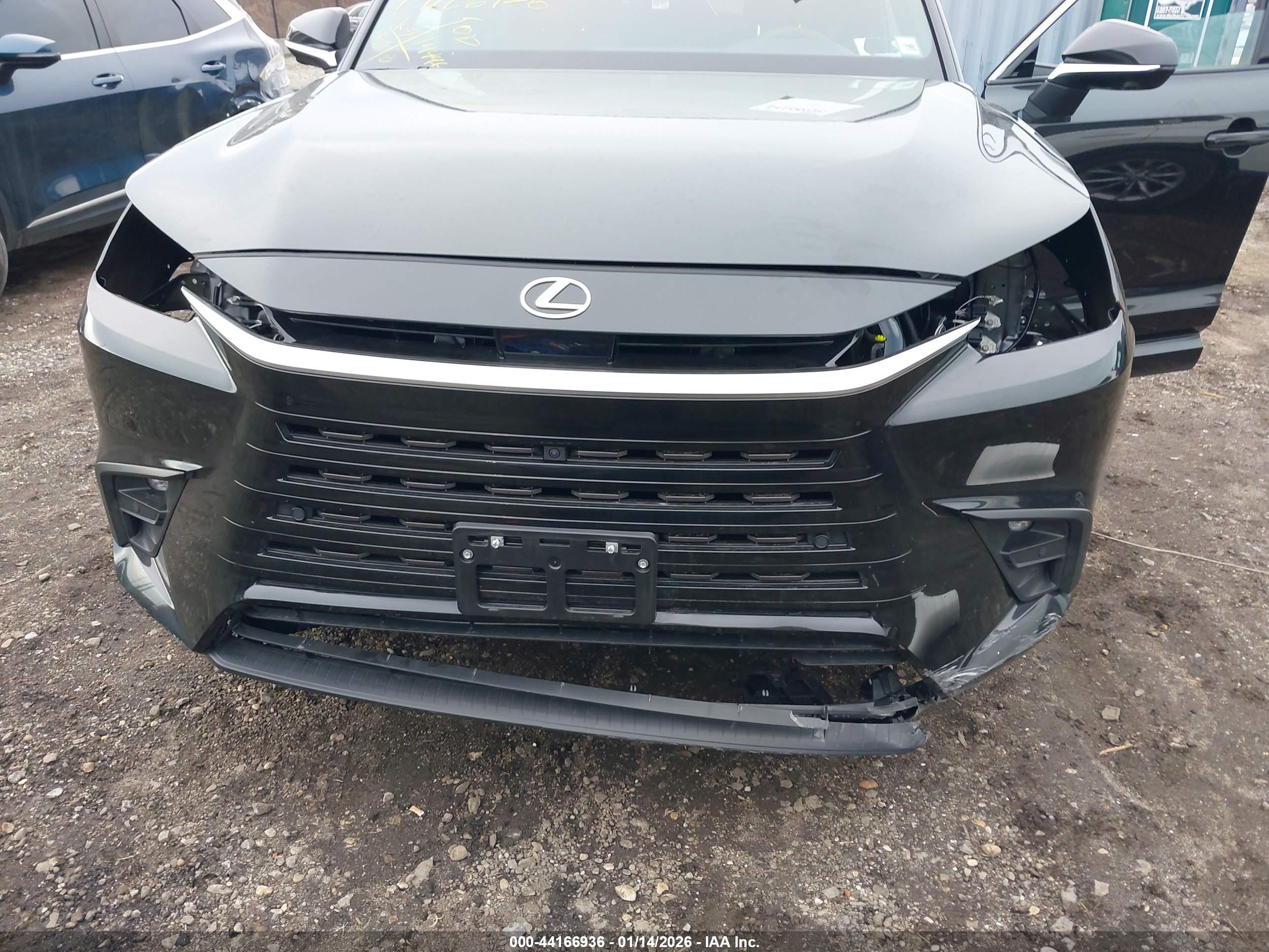 LEXUS TX image 6