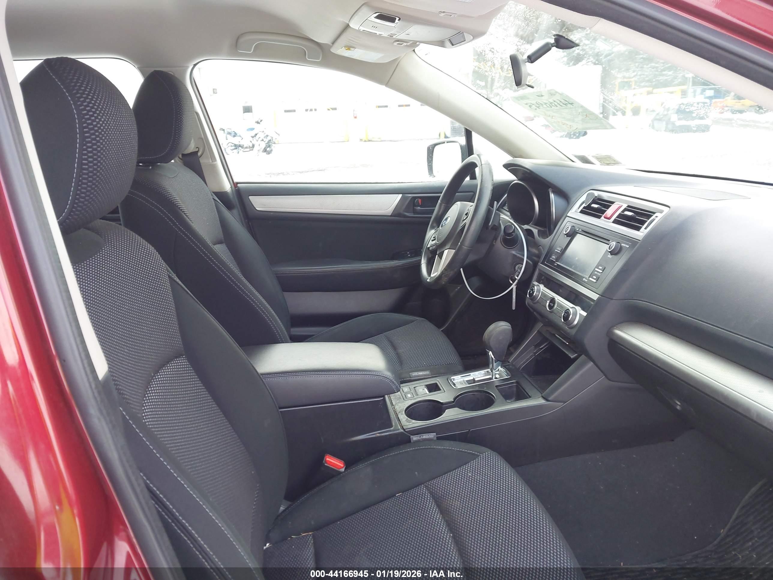 SUBARU OUTBACK image 5