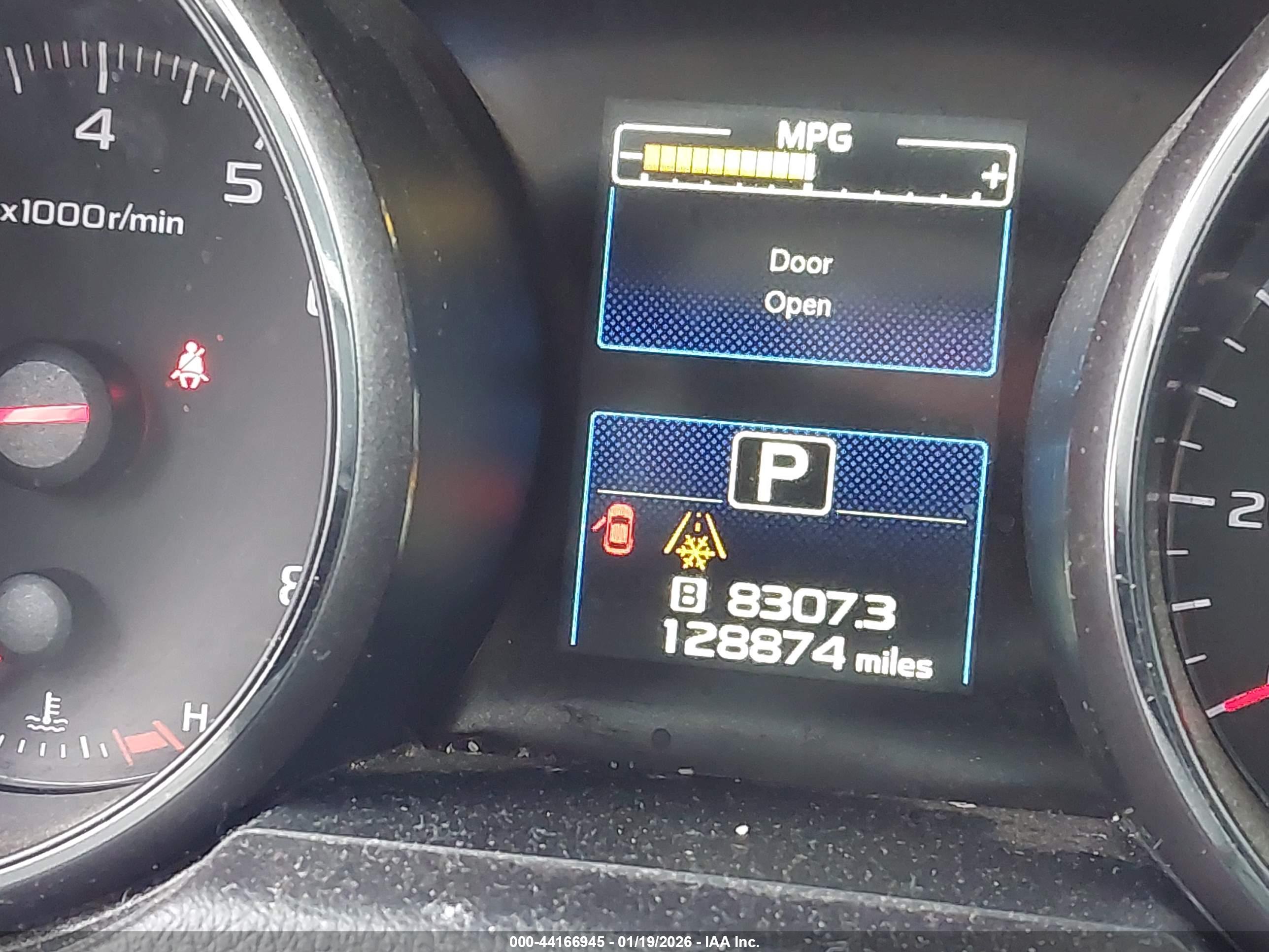 SUBARU OUTBACK image 7