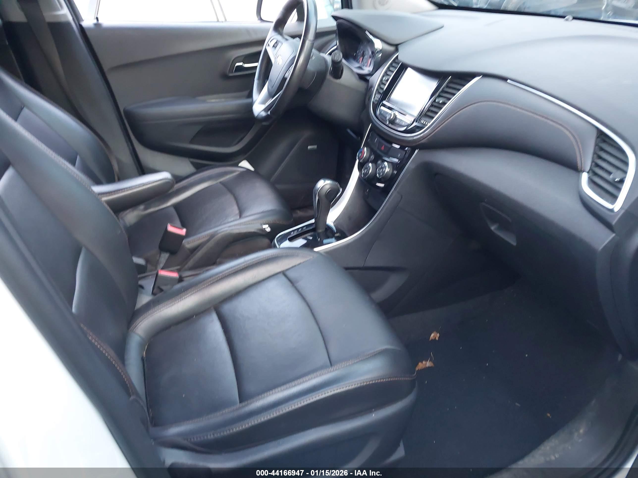 CHEVROLET TRAX image 5