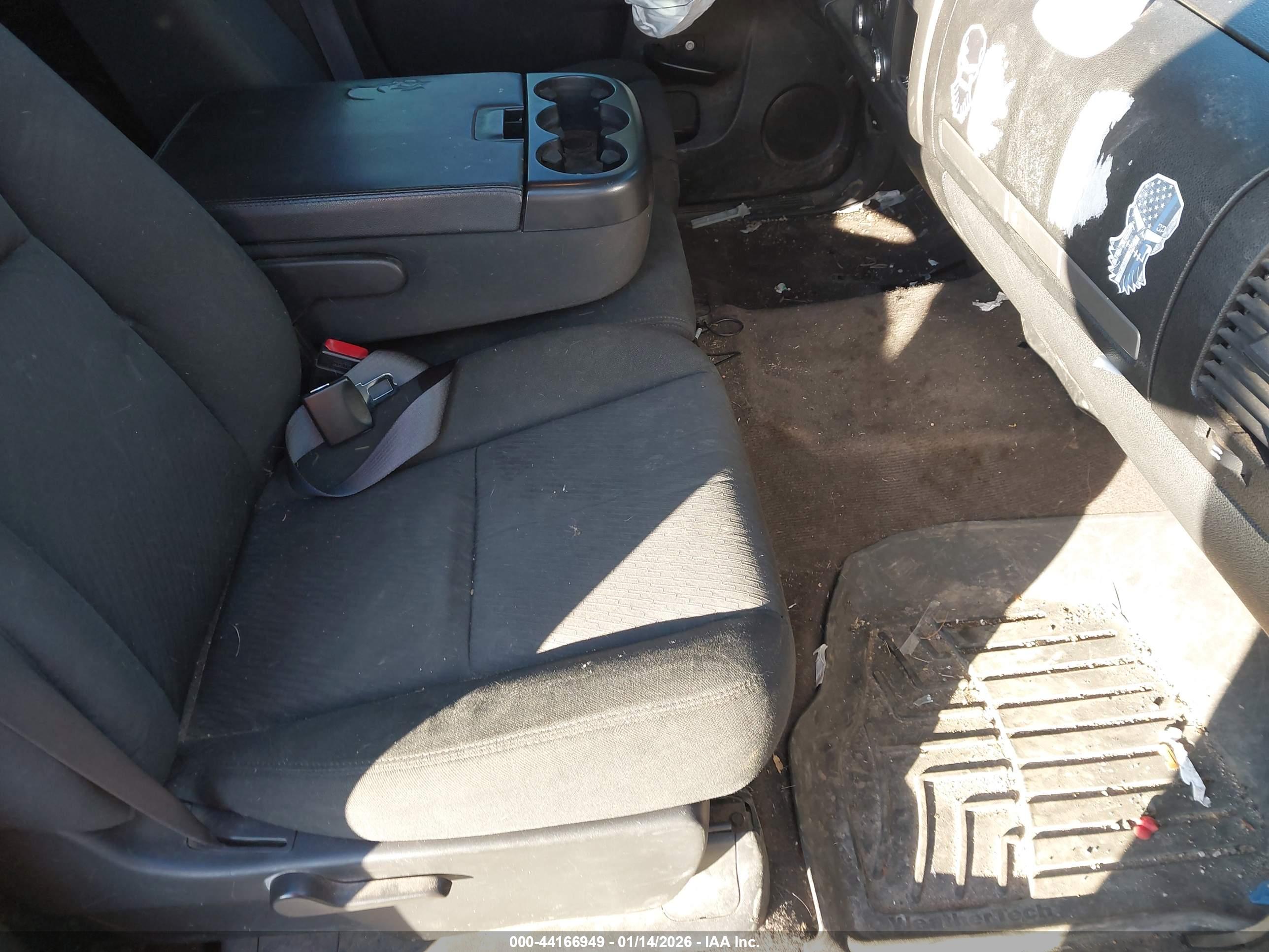 CHEVROLET SILVERADO image 5