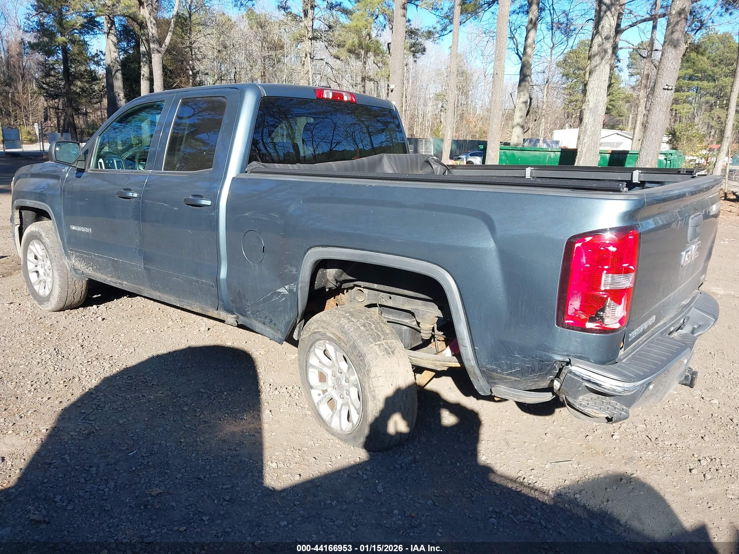 GMC SIERRA image 3