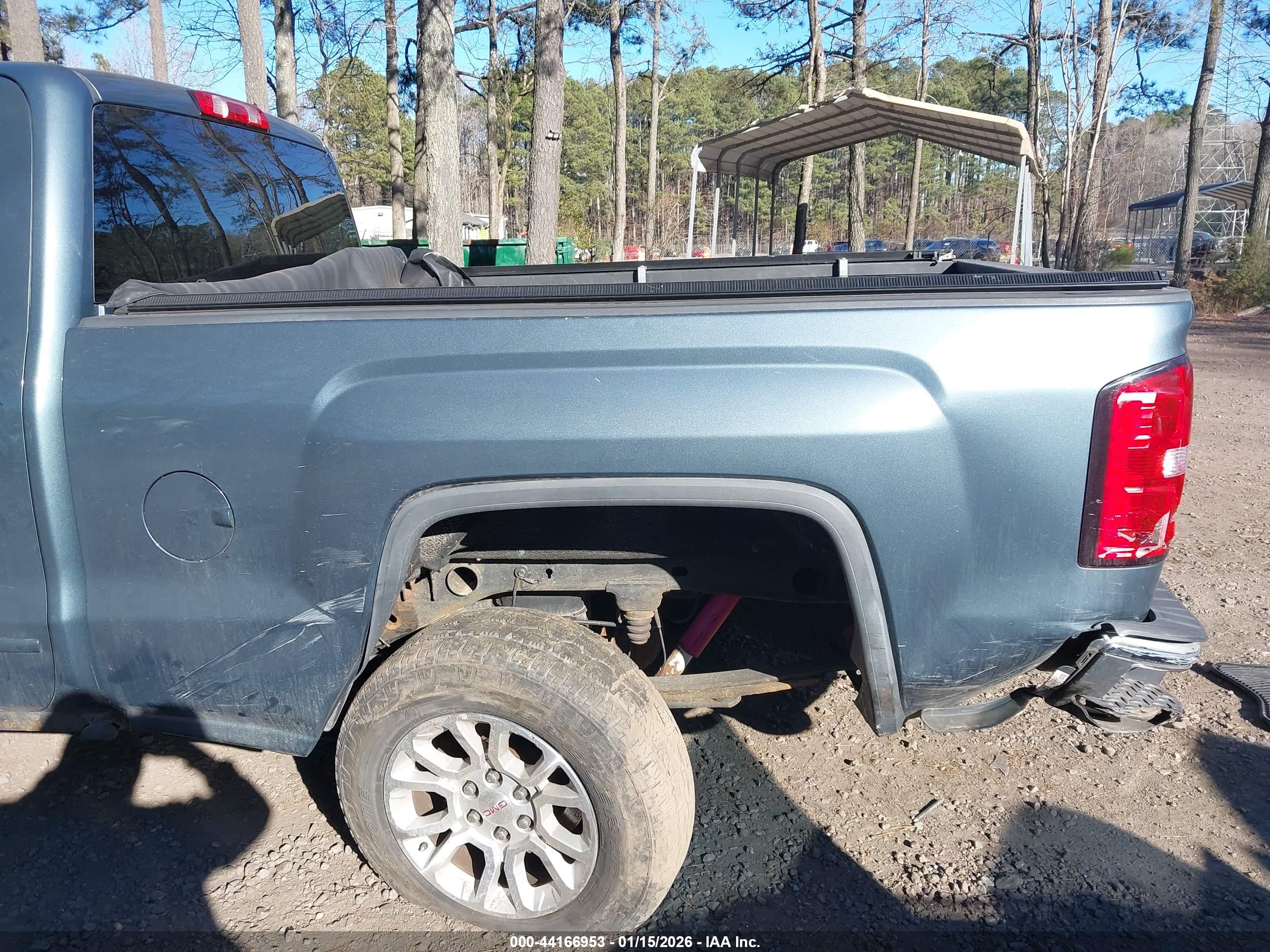 GMC SIERRA image 6