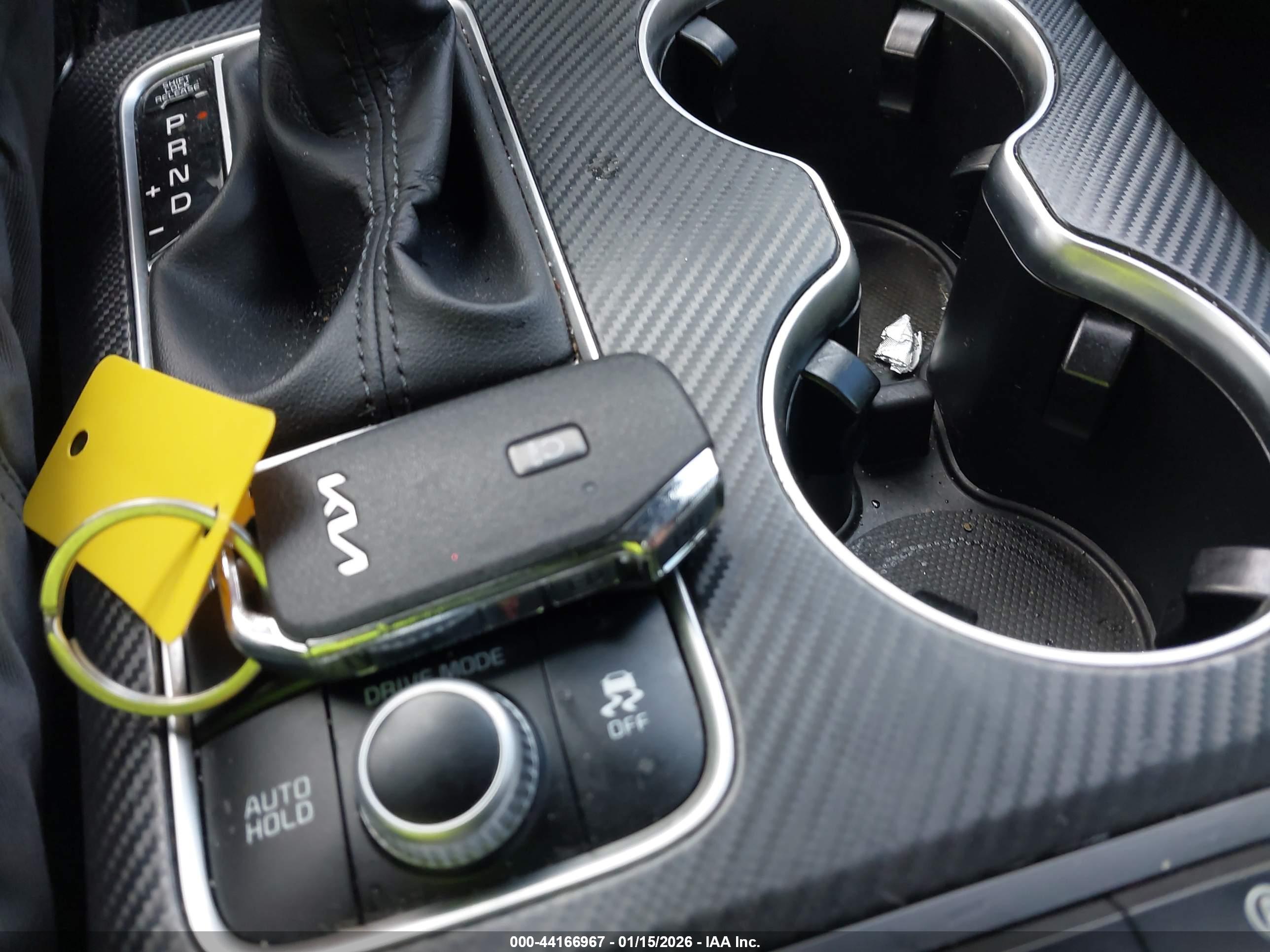 KIA STINGER image 11