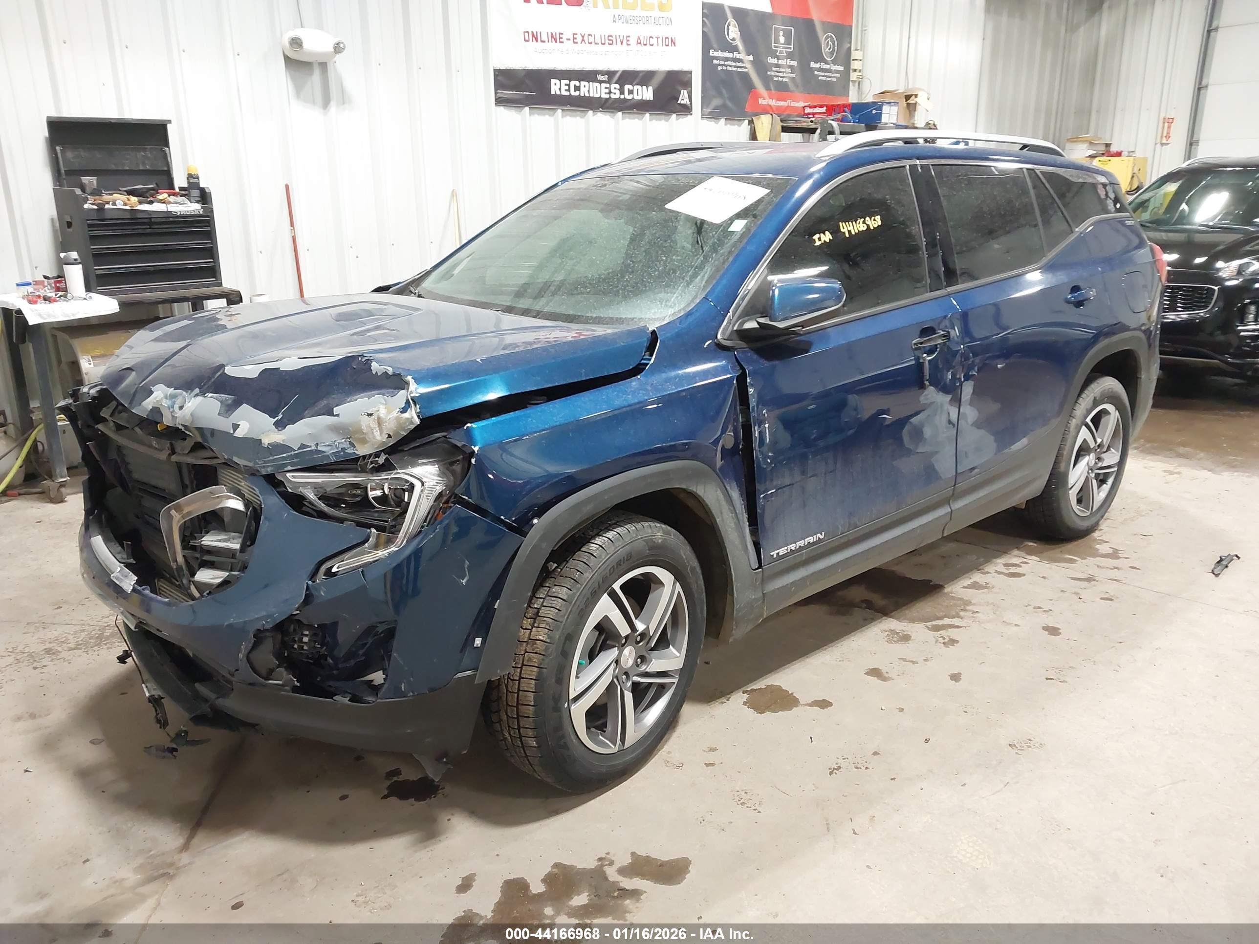 GMC TERRAIN image 2