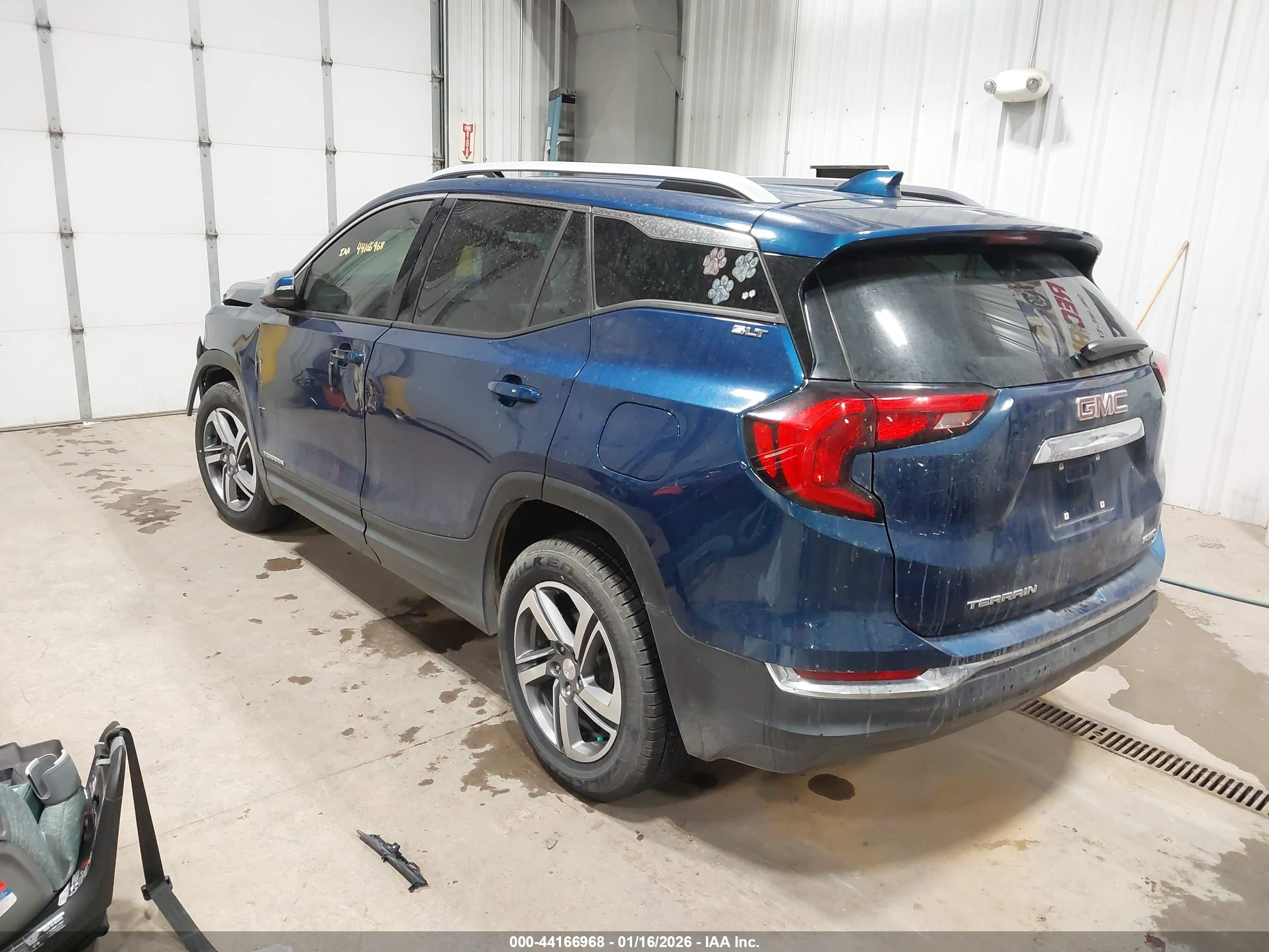 GMC TERRAIN image 3