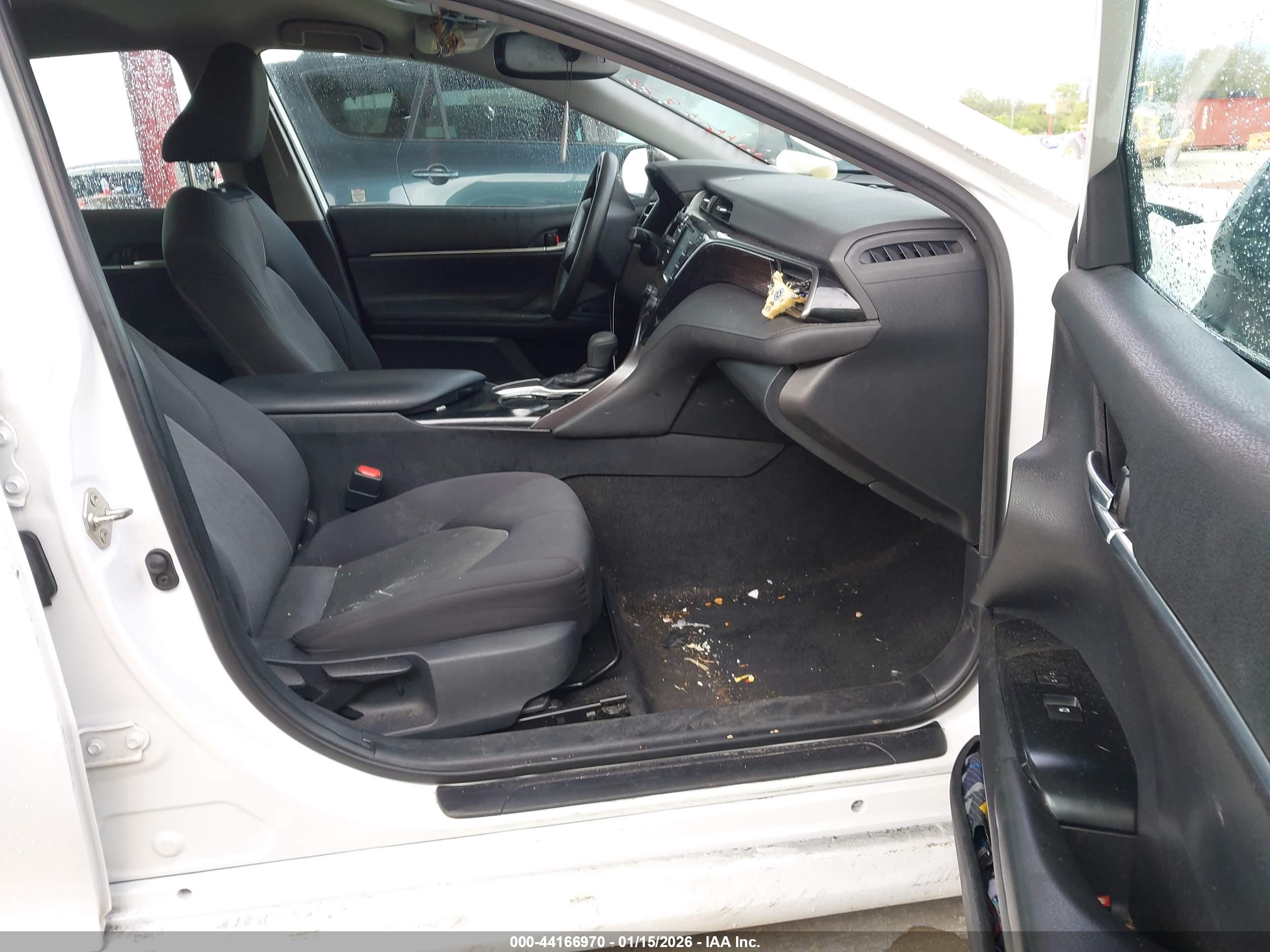 TOYOTA CAMRY image 5