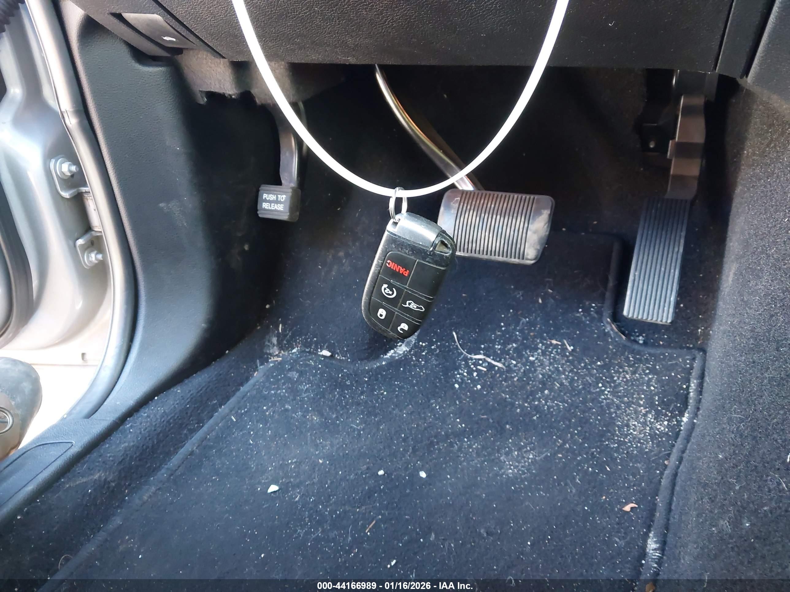 JEEP GRAND image 11