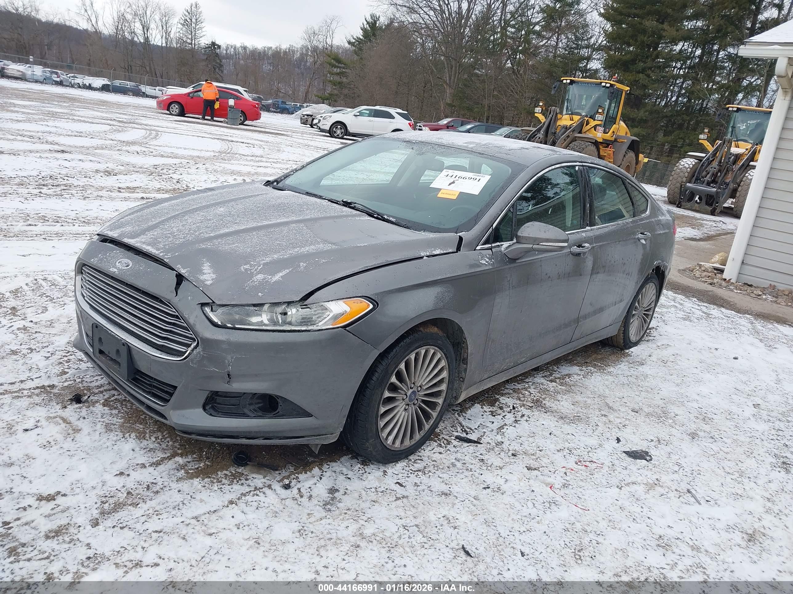 FORD FUSION image 2