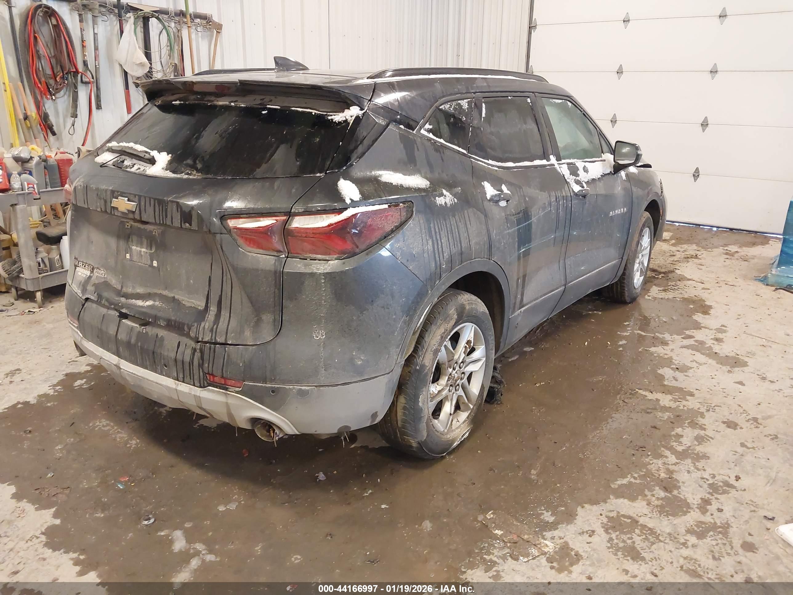 CHEVROLET BLAZER image 4