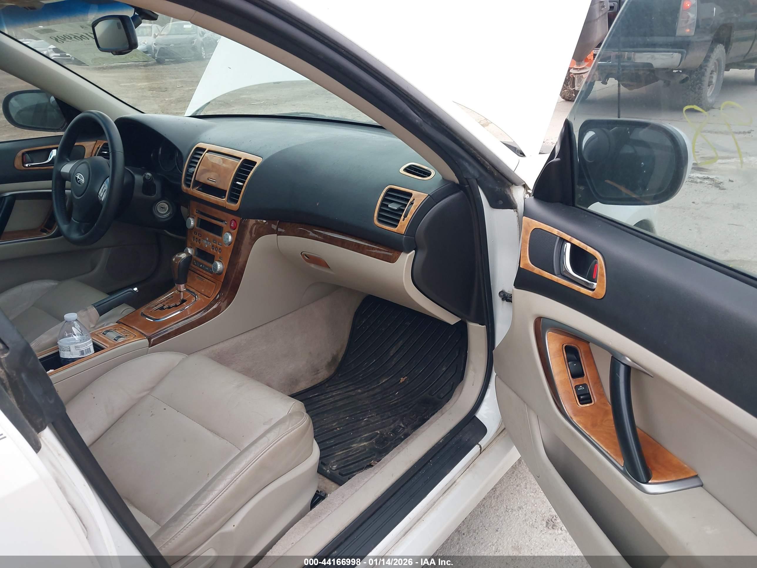SUBARU LEGACY image 5