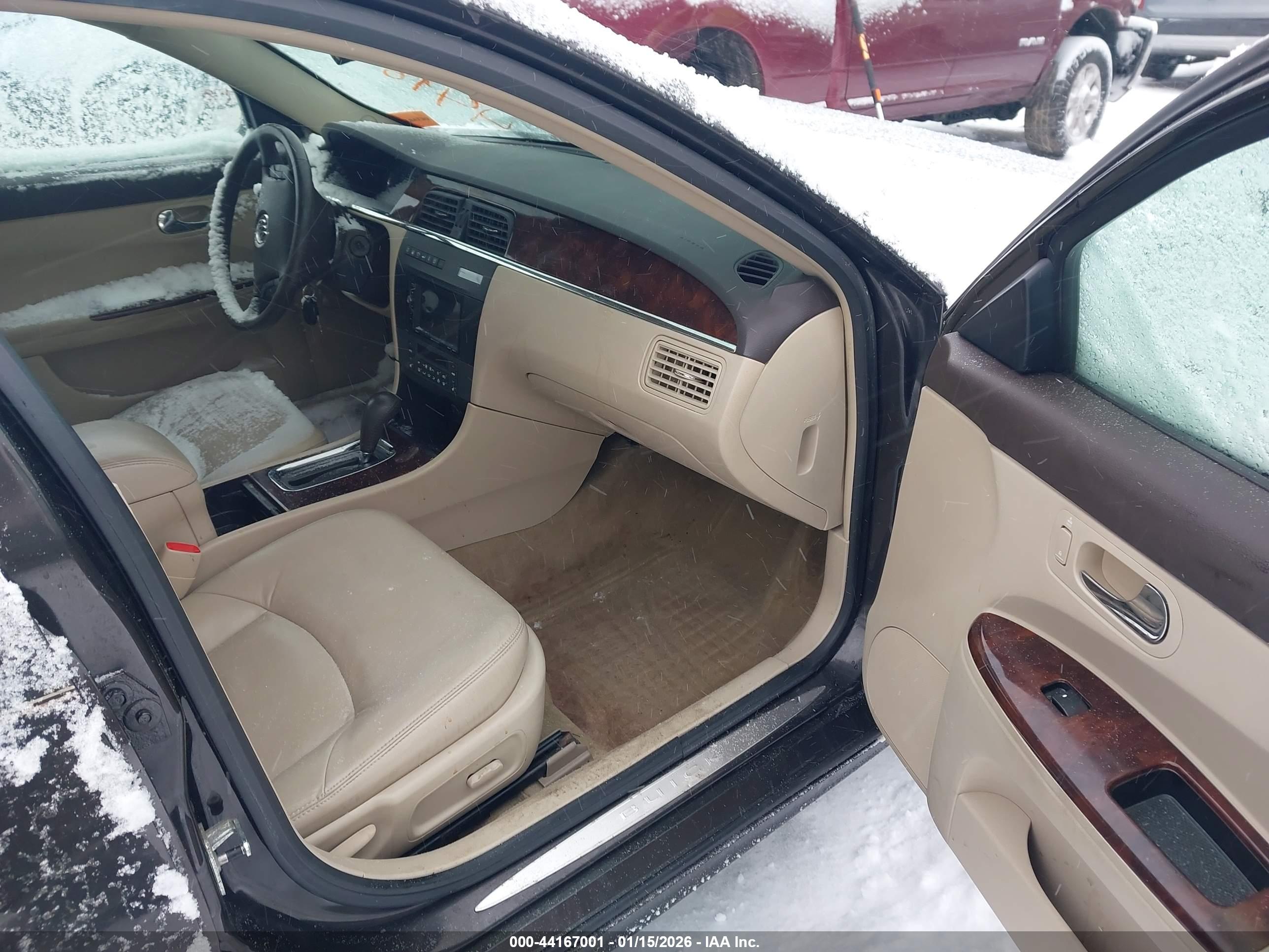 BUICK LACROSSE image 5