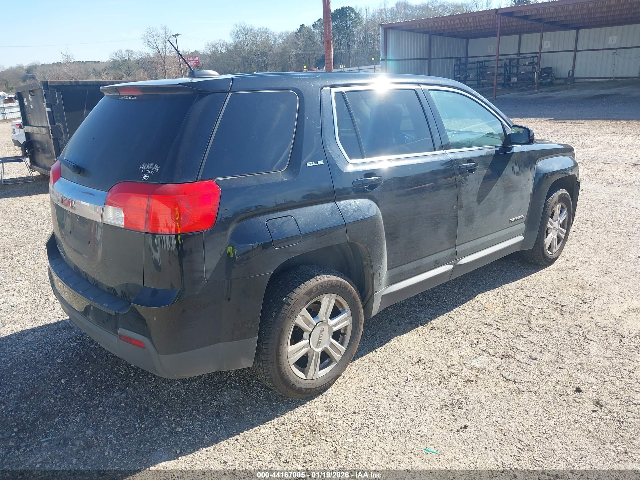 GMC TERRAIN image 4