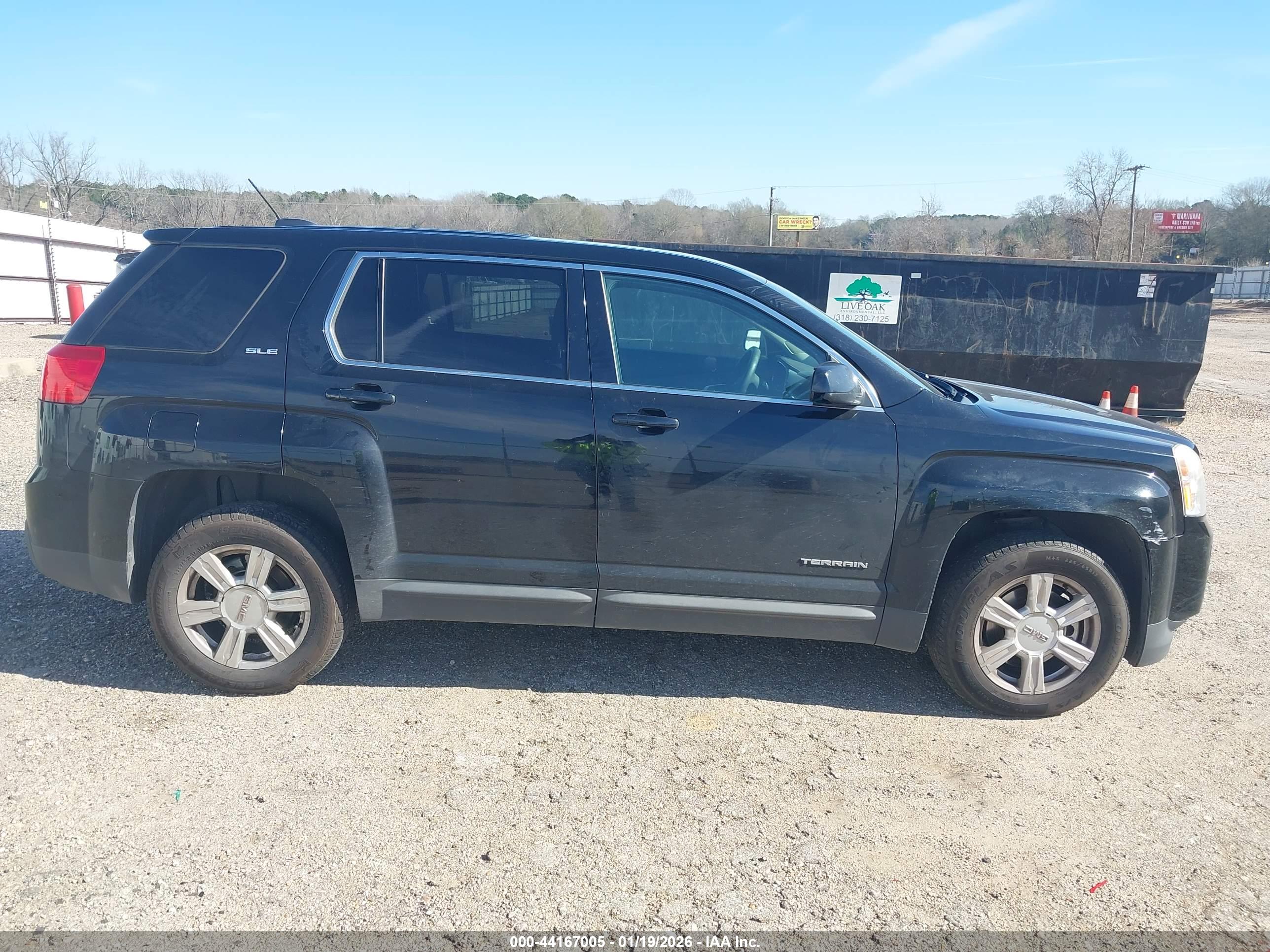 GMC TERRAIN image 6