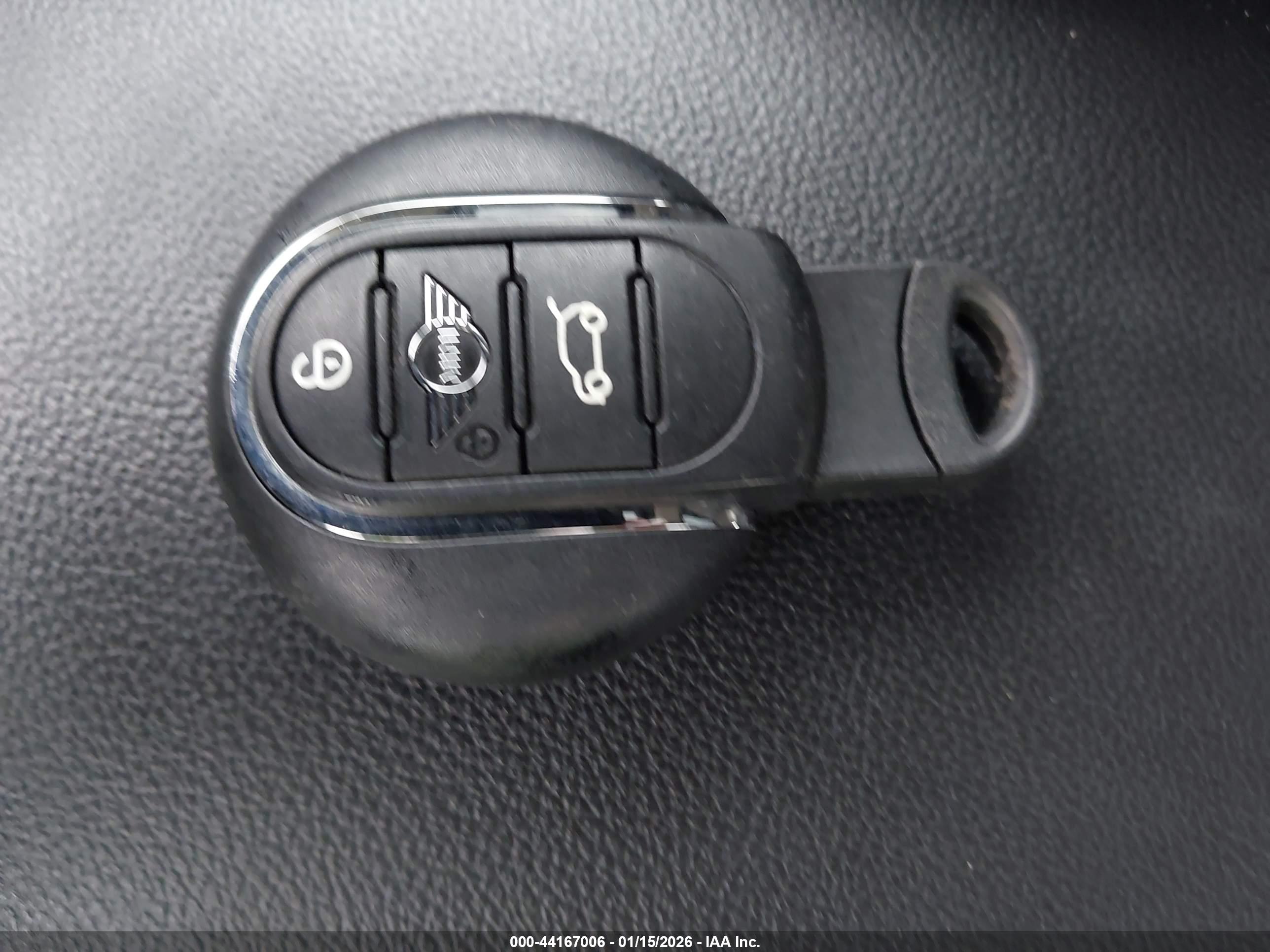 MINI COUNTRYMAN image 11