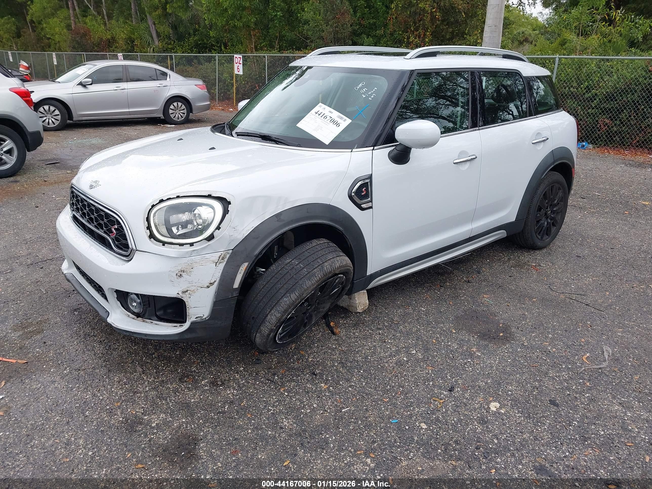 MINI COUNTRYMAN image 2