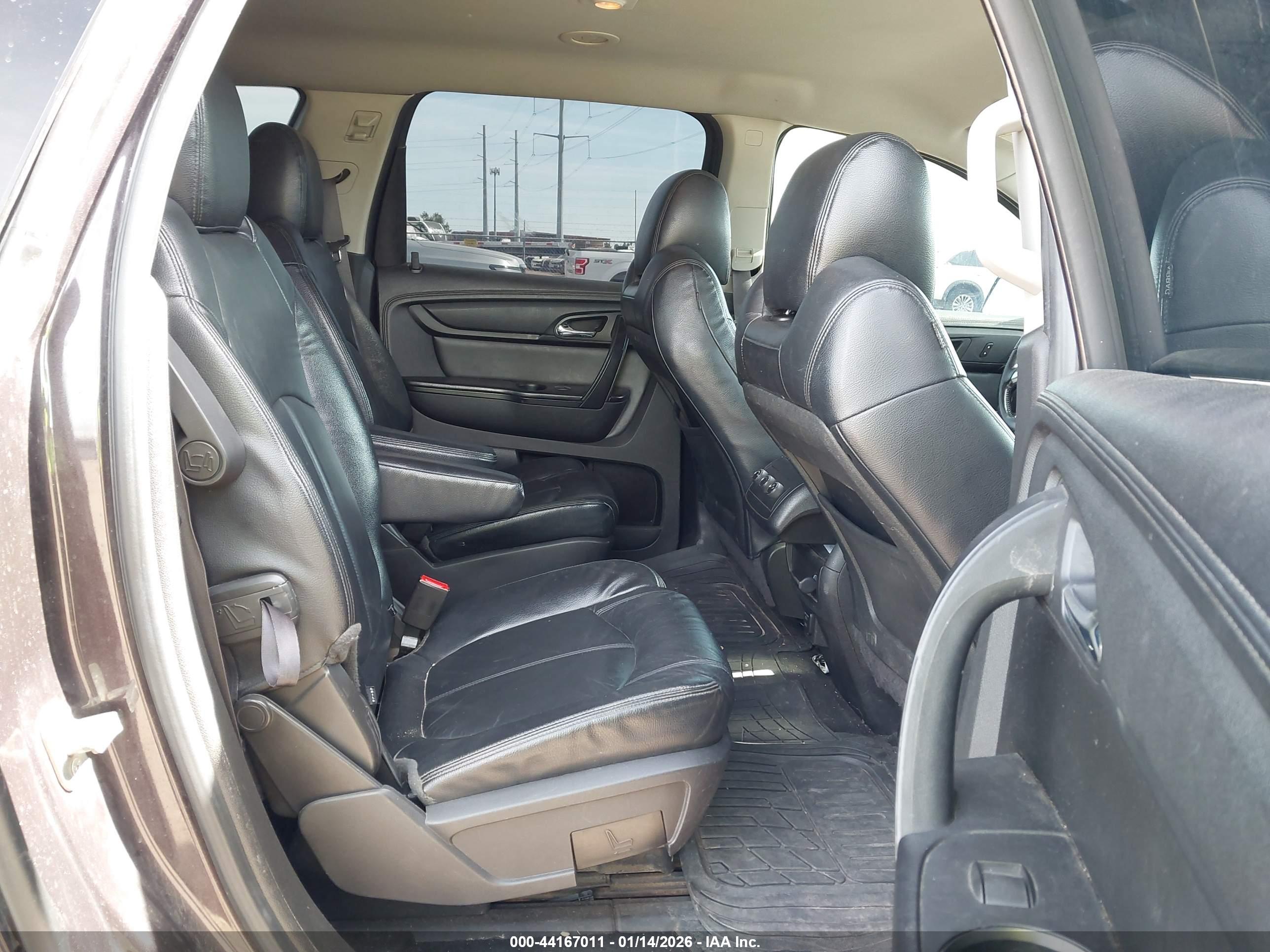 CHEVROLET TRAVERSE image 8