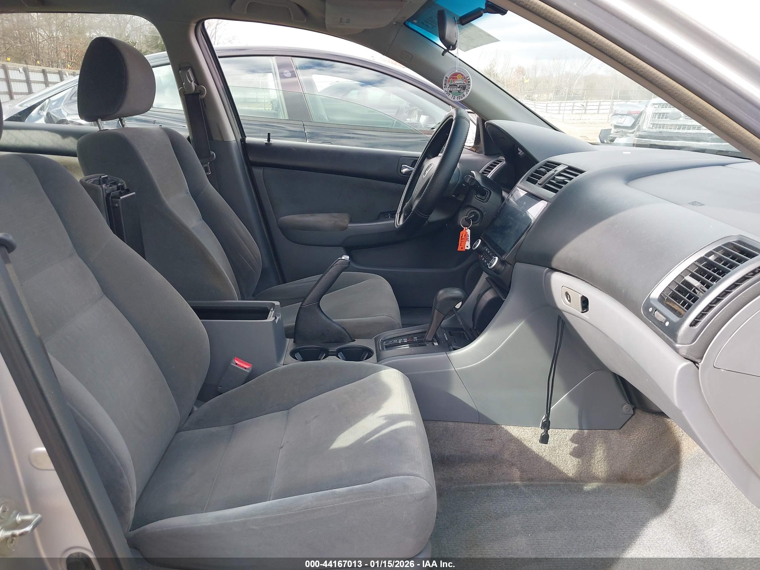 HONDA ACCORD image 5