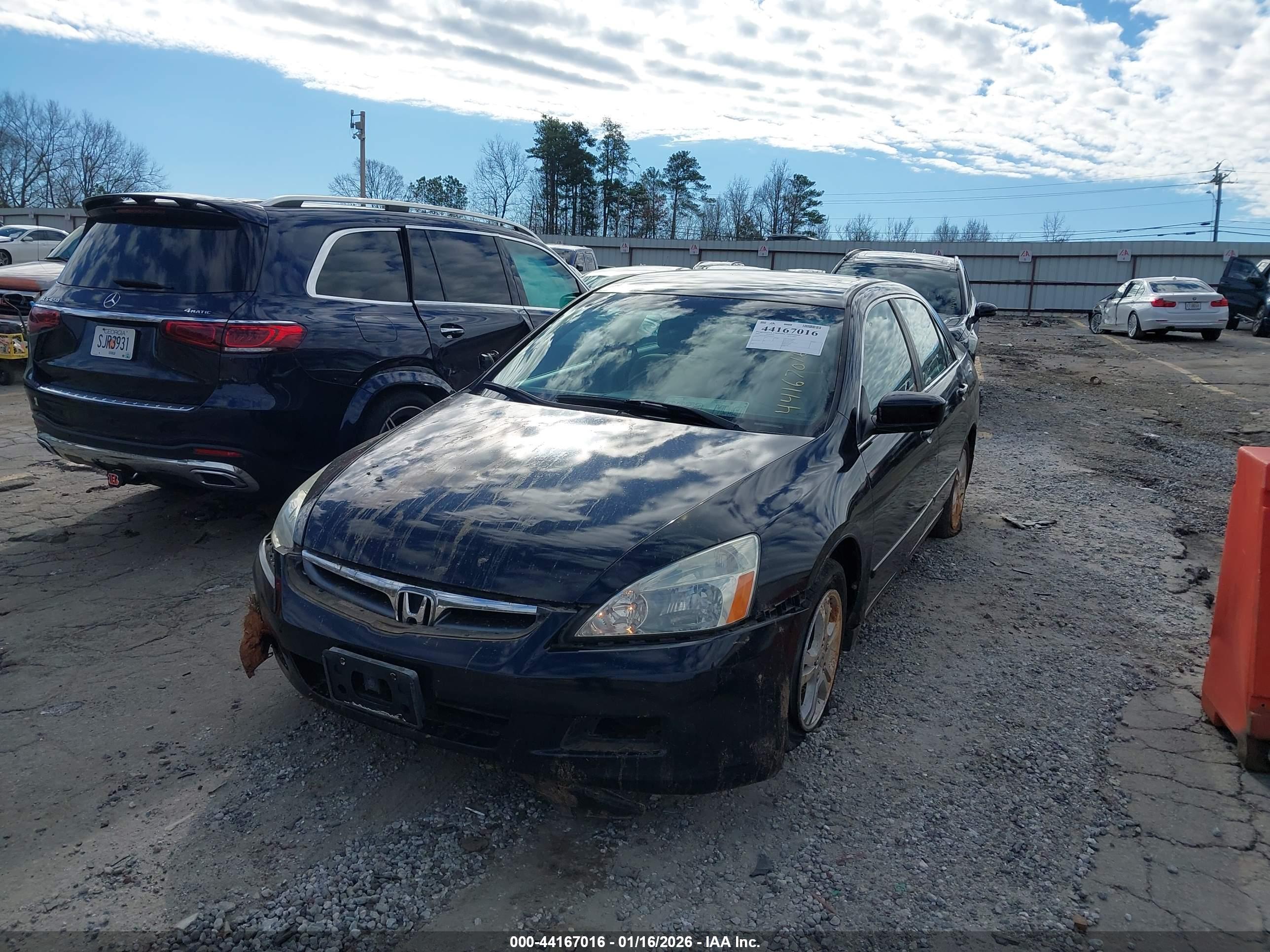 HONDA ACCORD image 2