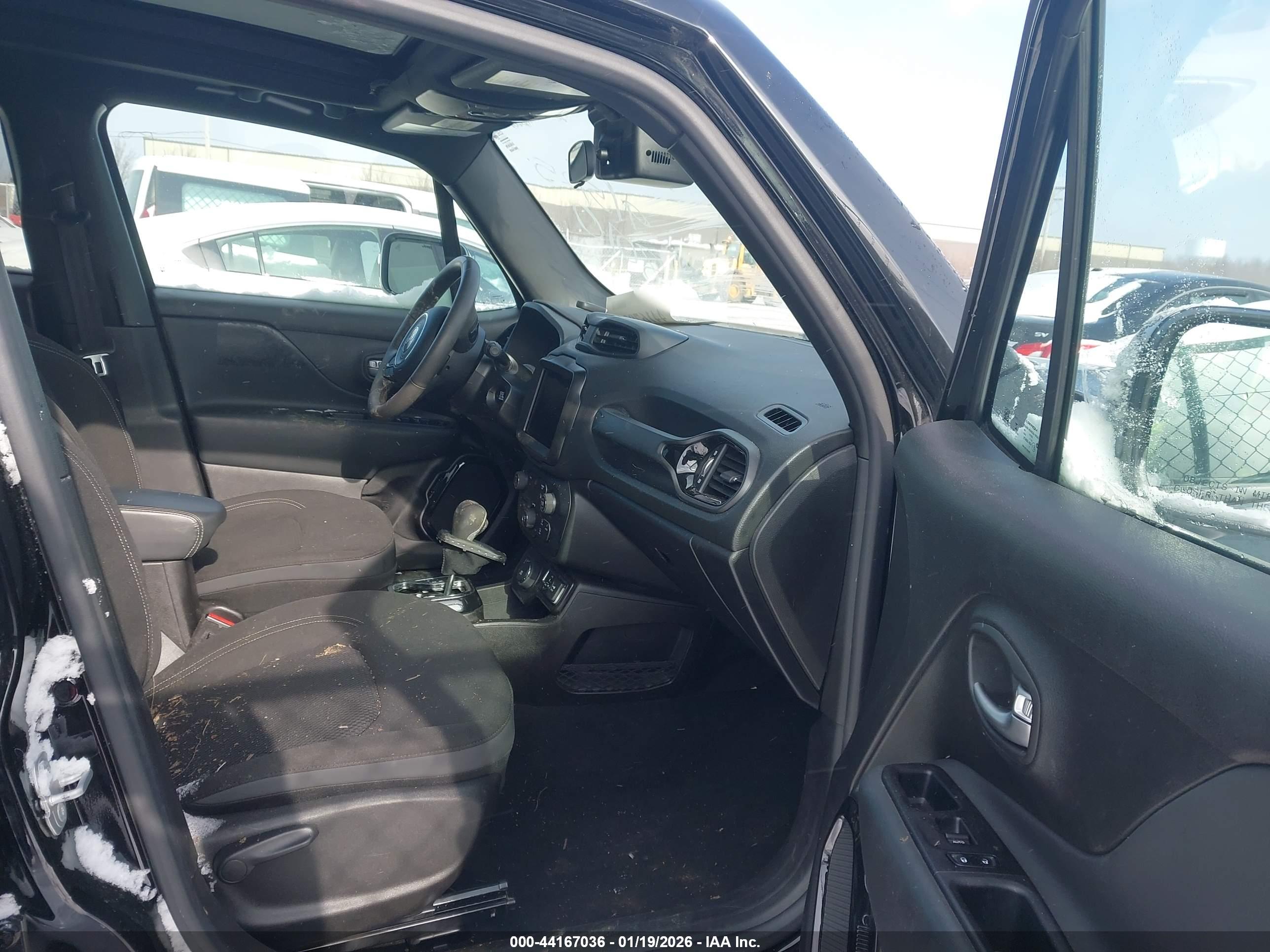 JEEP RENEGADE image 5