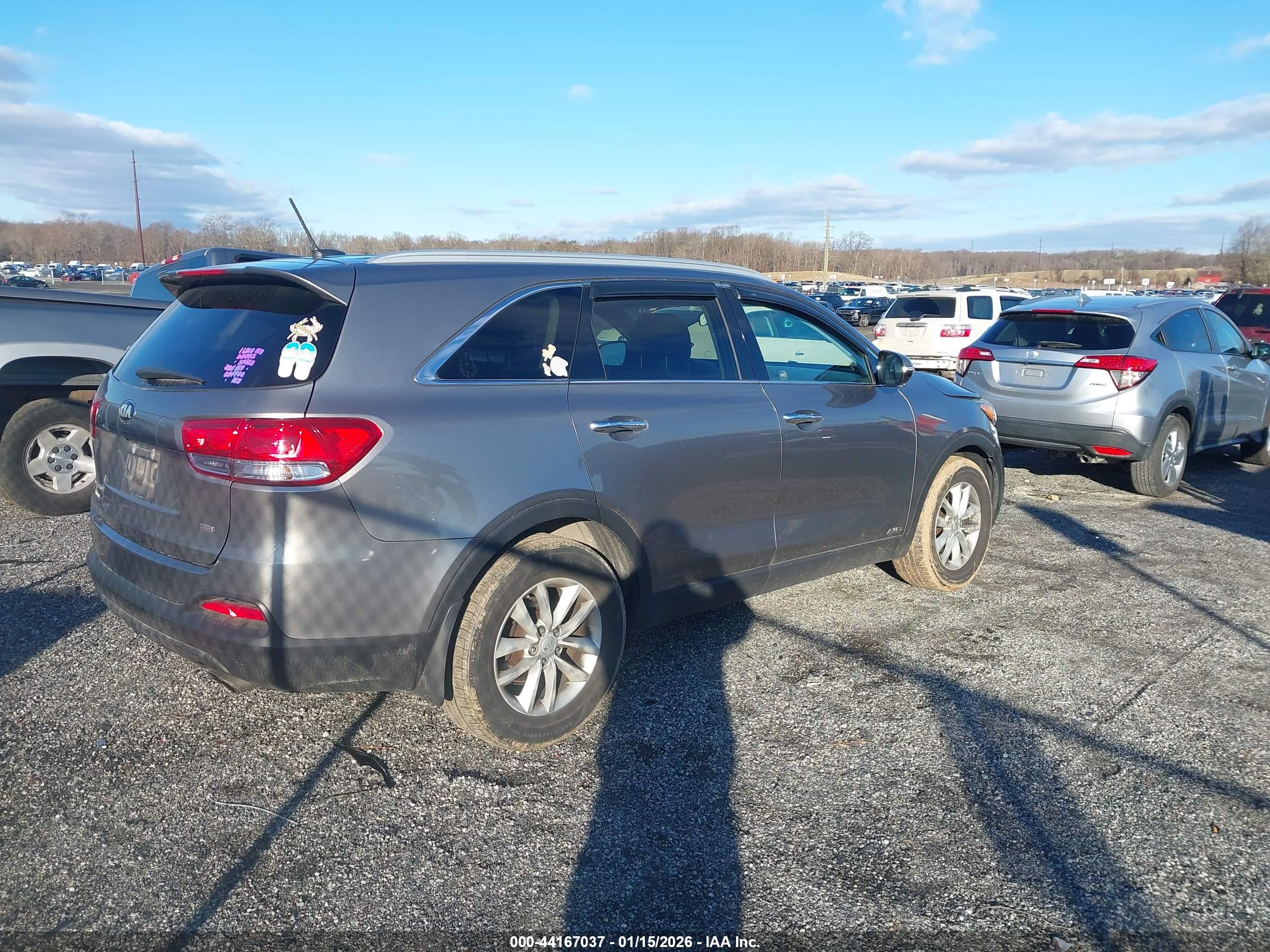 KIA SORENTO image 4