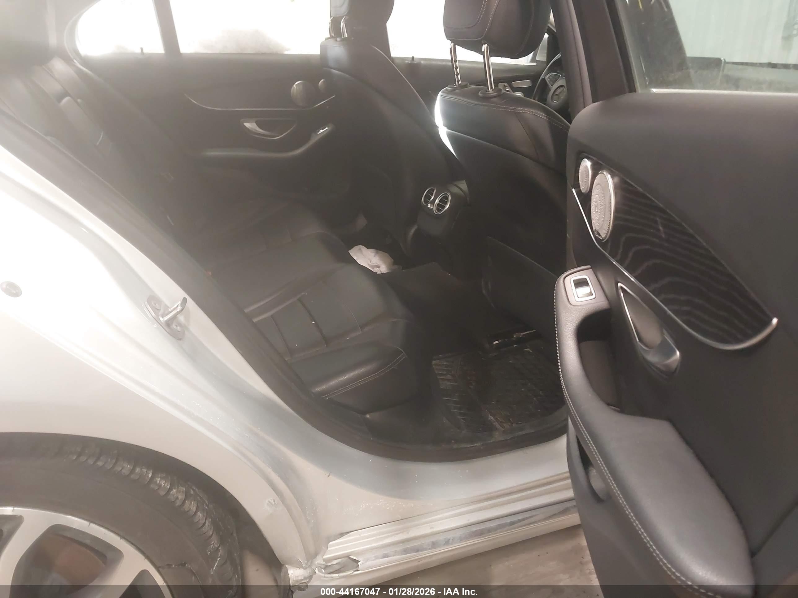MERCEDES-BENZ C image 8