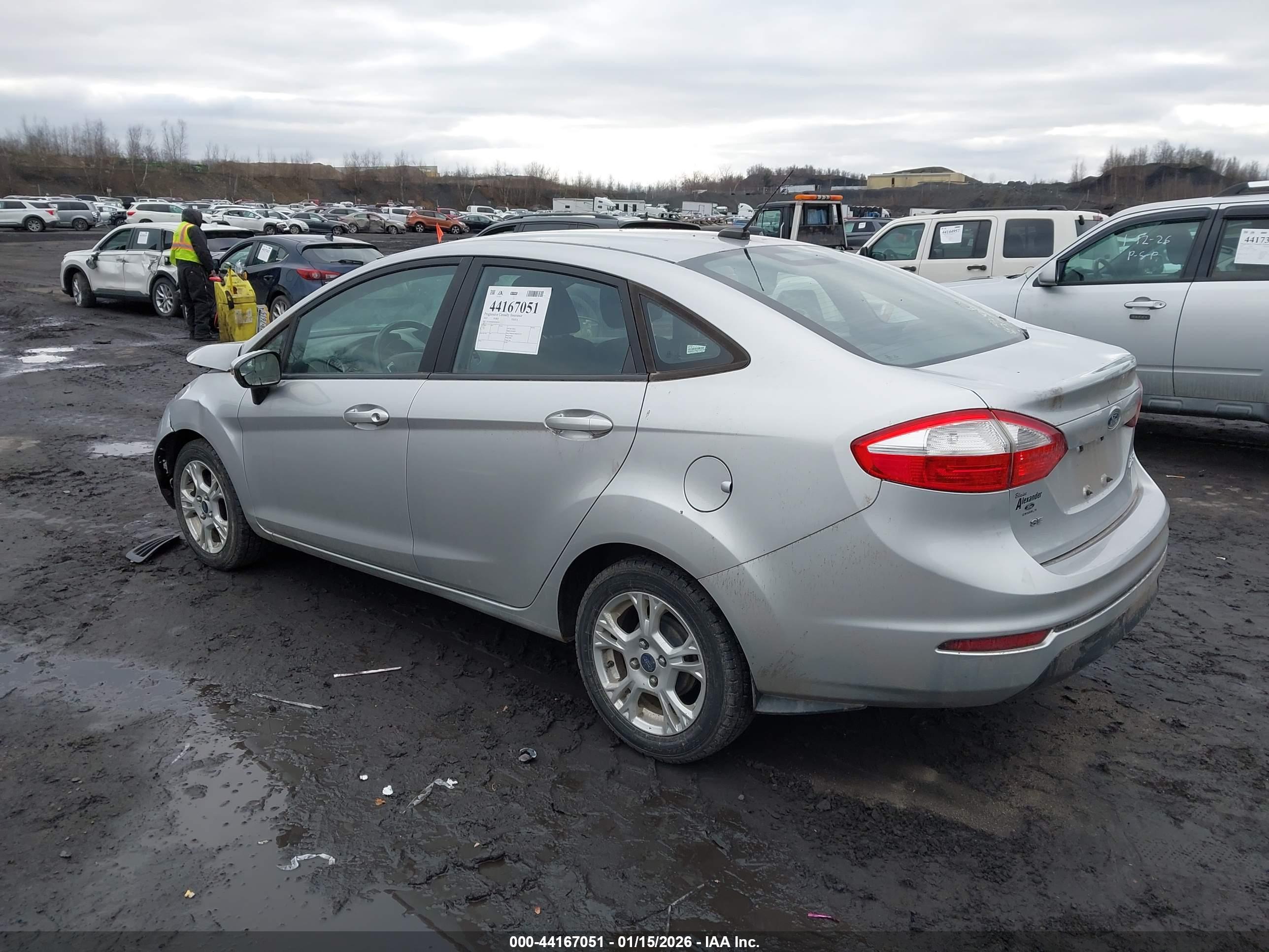 FORD FIESTA image 3