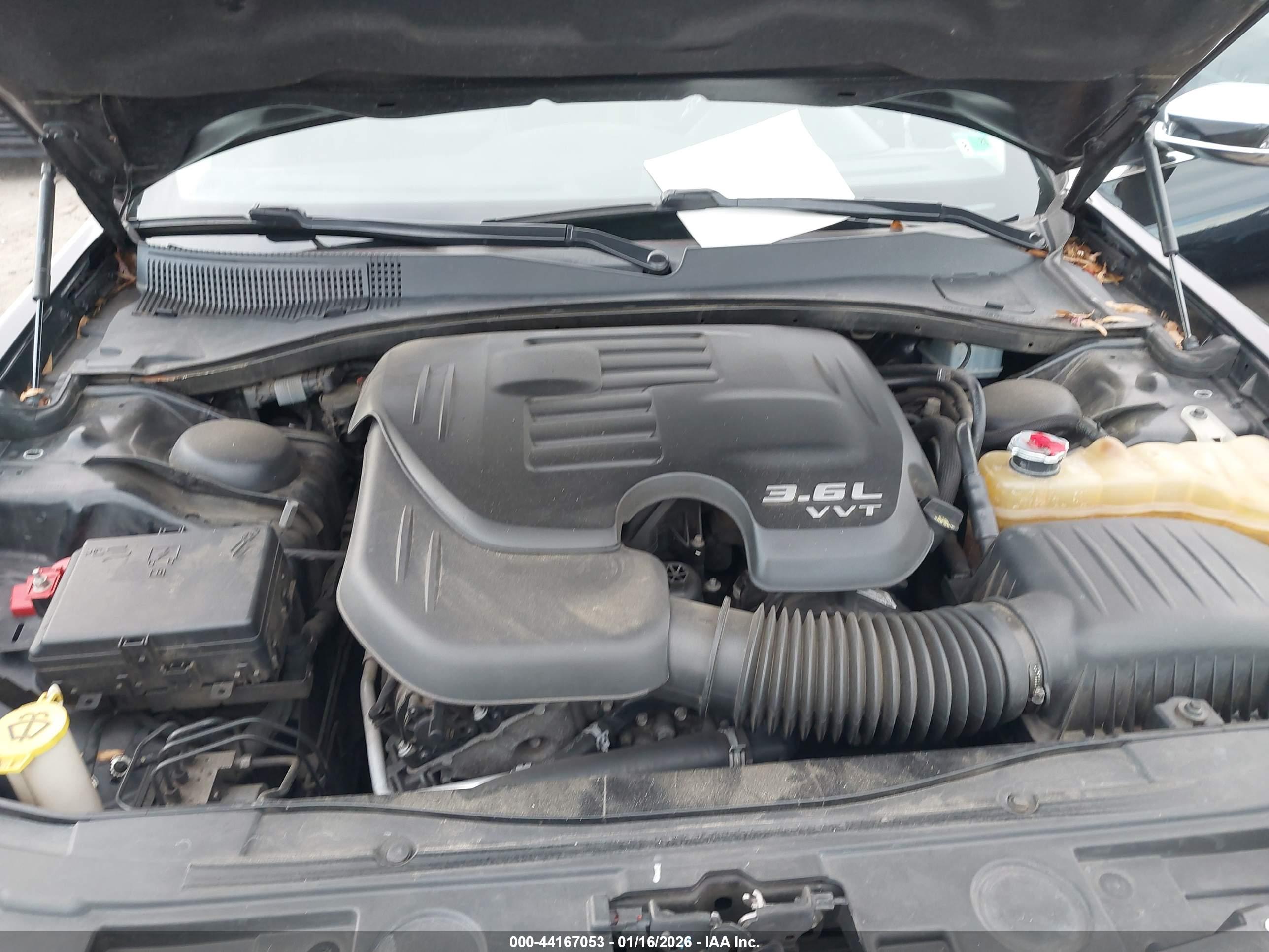 CHRYSLER 300 image 10
