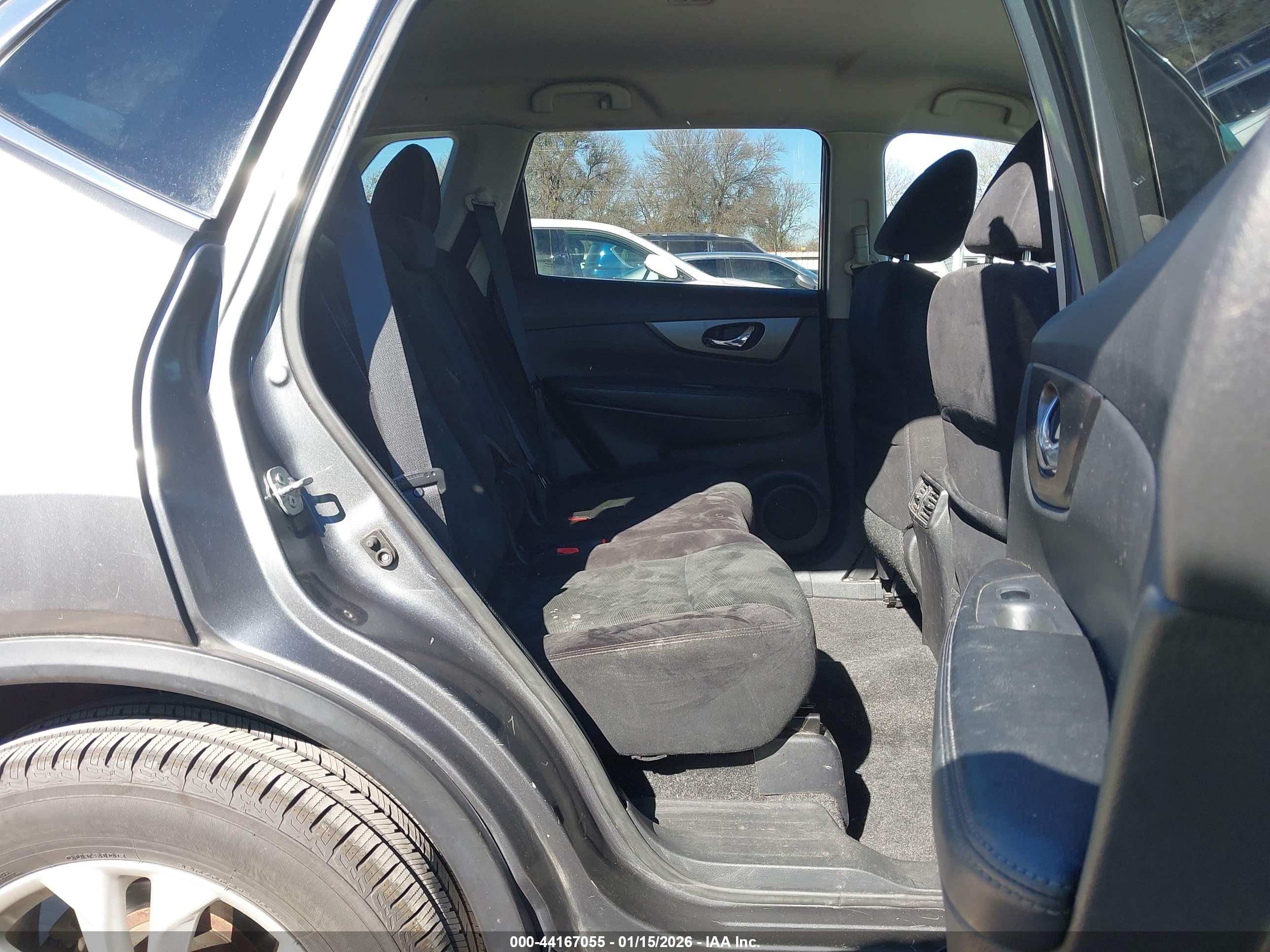NISSAN ROGUE image 8