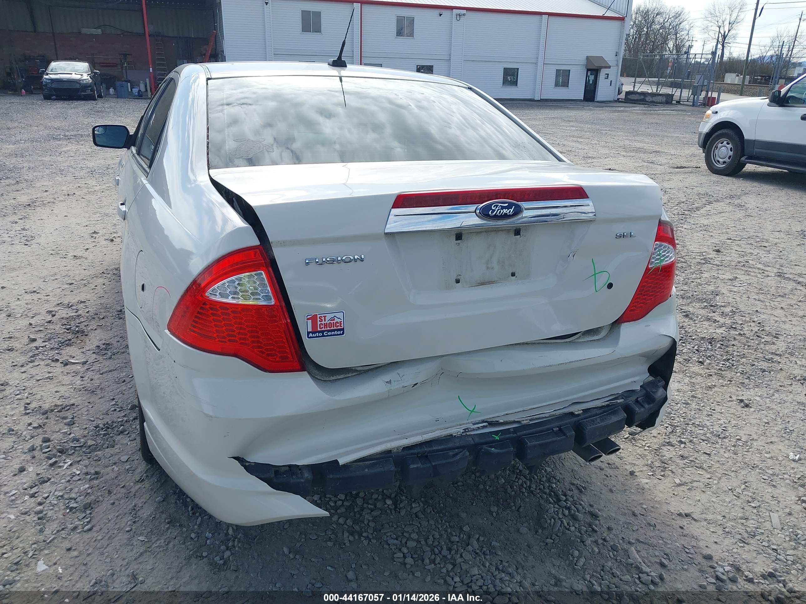 FORD FUSION image 6